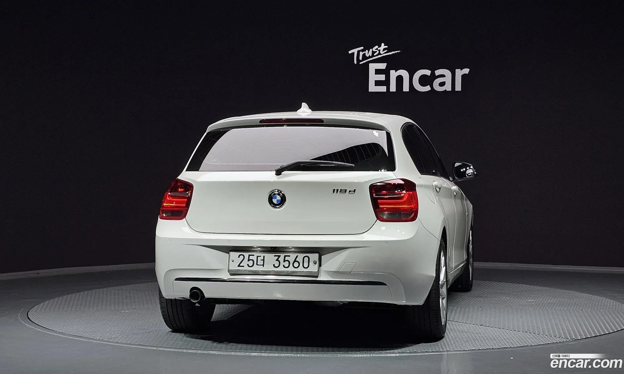 BMW 1 Series F20 118D Sports 5-Door - фотография 6631346