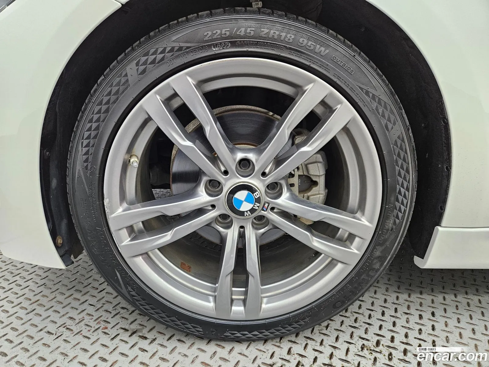 BMW 3 Series F30 320I M Sports - фотография 2452972