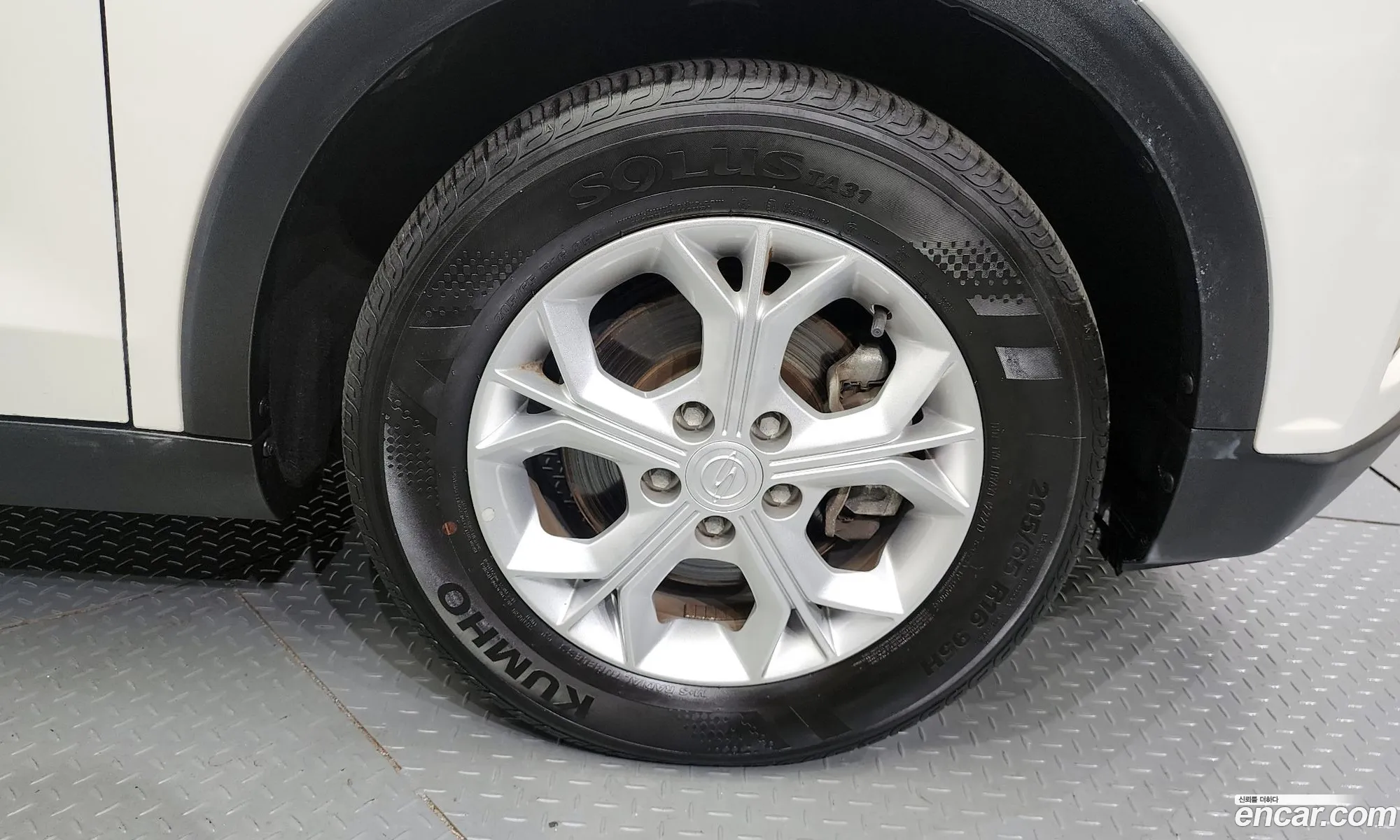 Kg Mobility Ssangyong Very New Tivoli Gasoline 15 2Wd V3 - фотография 8342366