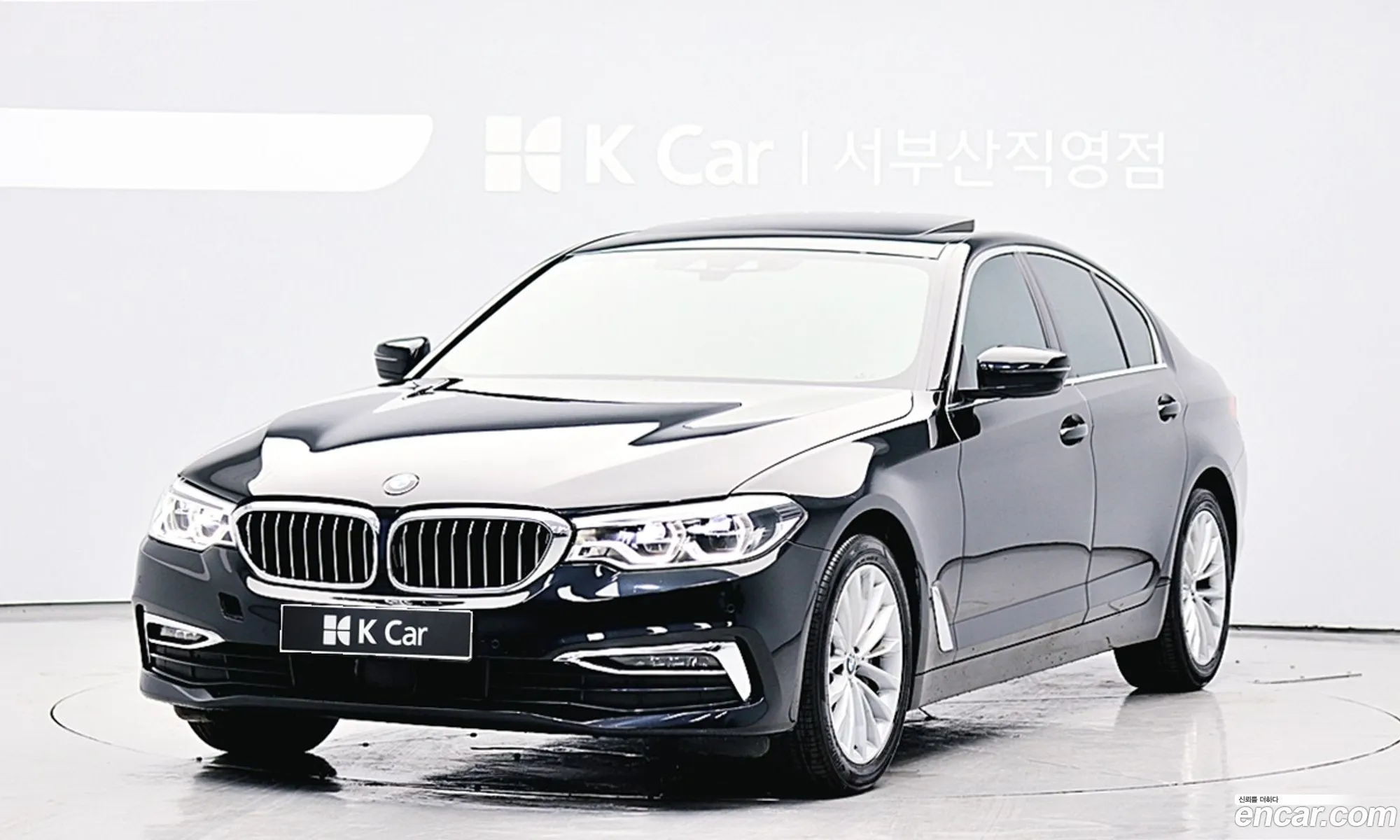 BMW 5 Series G30 530I Luxury Plus - фотография 18157517