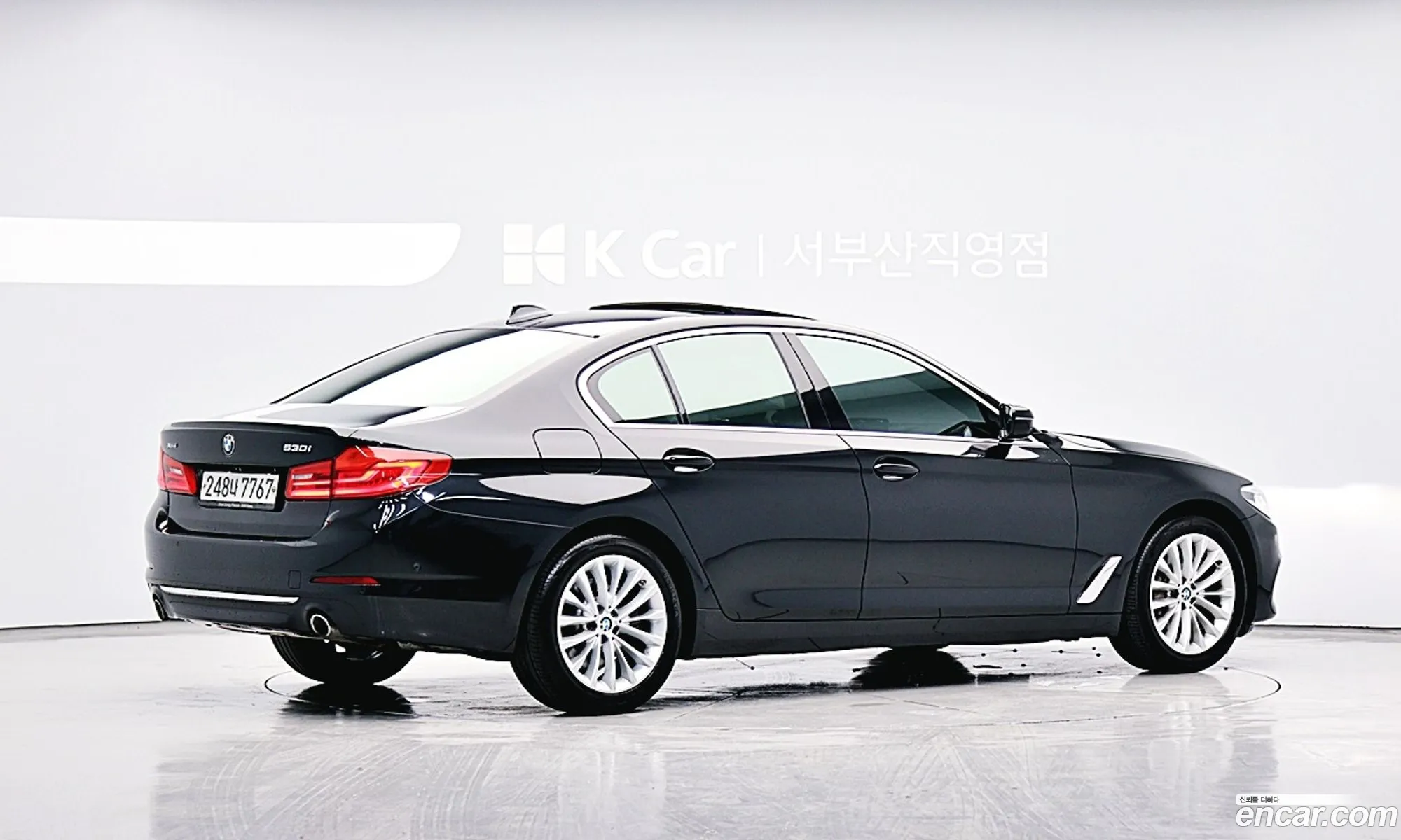 BMW 5 Series G30 530I Luxury Plus - фотография 18157520
