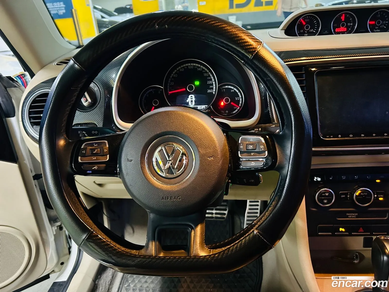 Volkswagen The Beetle 20 Tdi Premium 3Rd Generation - фотография 7937909