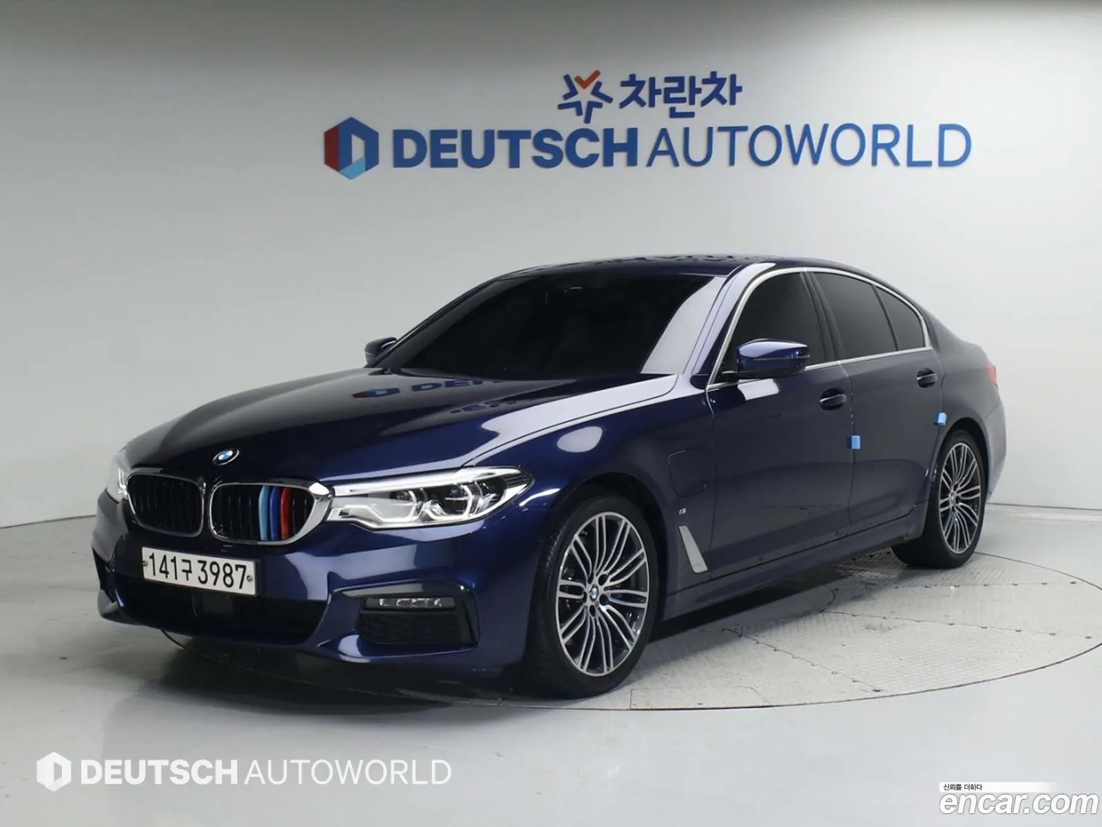 BMW 5 Series G30 530E M Sports - фотография 6749090
