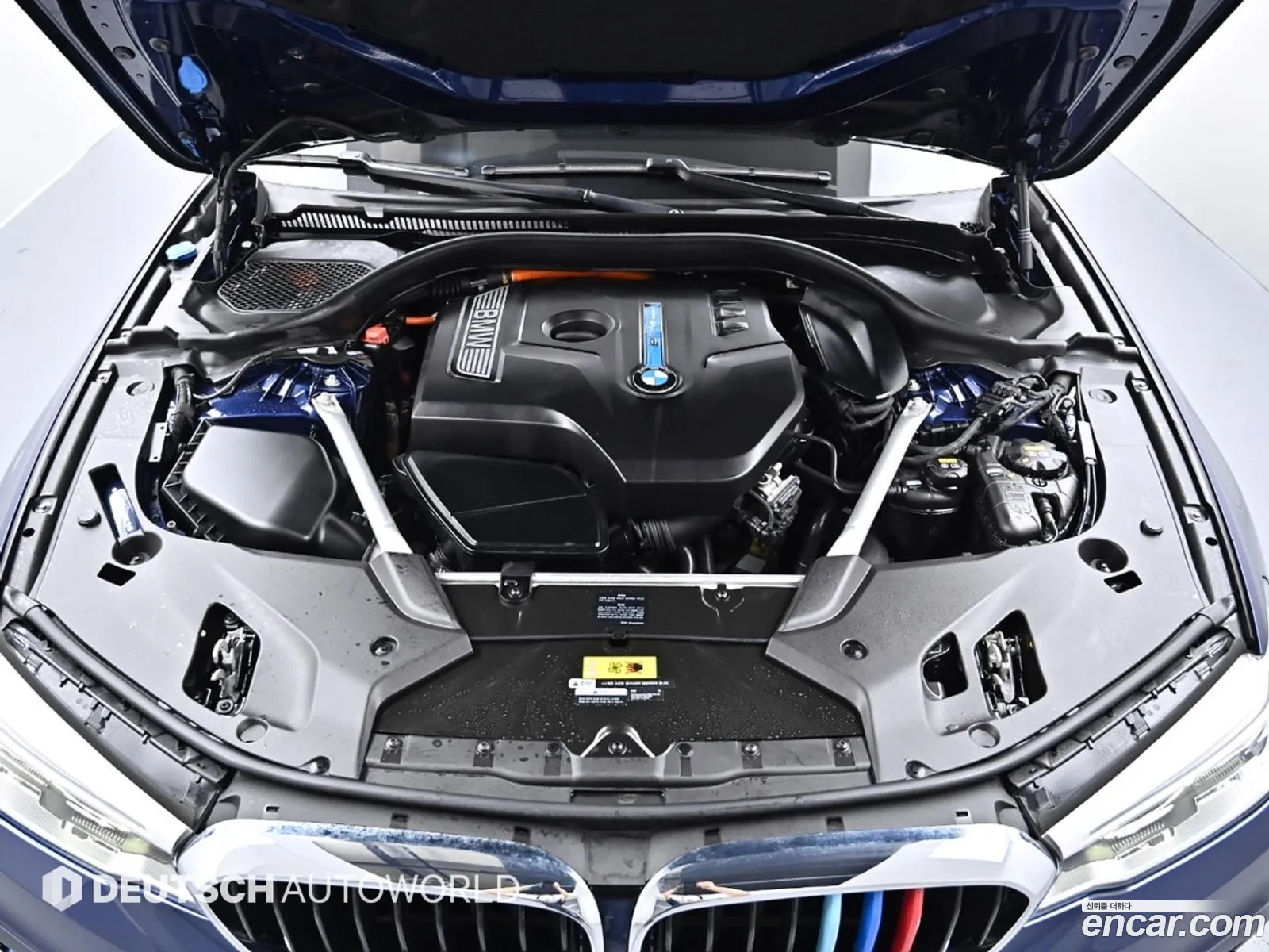 BMW 5 Series G30 530E M Sports - фотография 6749094