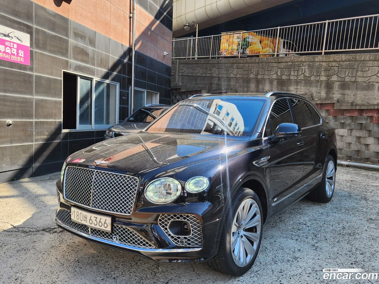 Bentley Bentayga 40 V8 - фотография 4438206