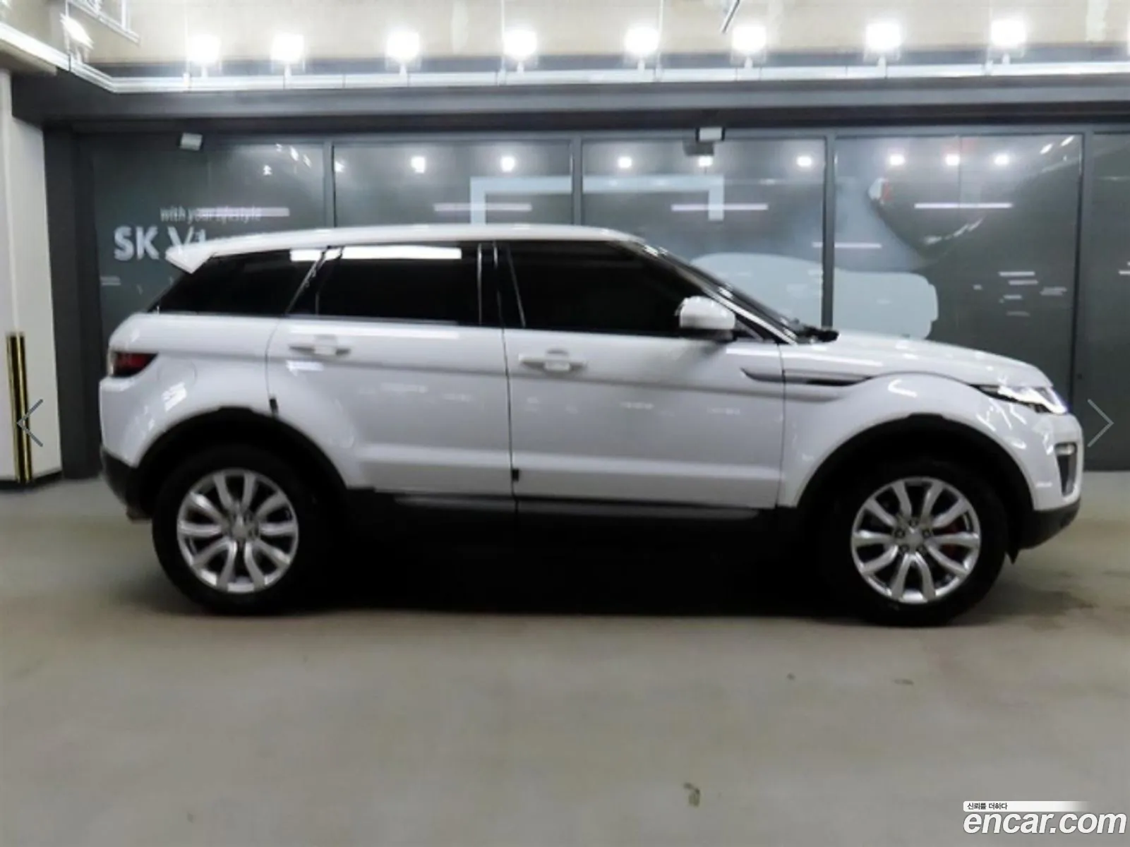 Land Rover Range Rover Evoque 20 Td4 Se - фотография 7200228