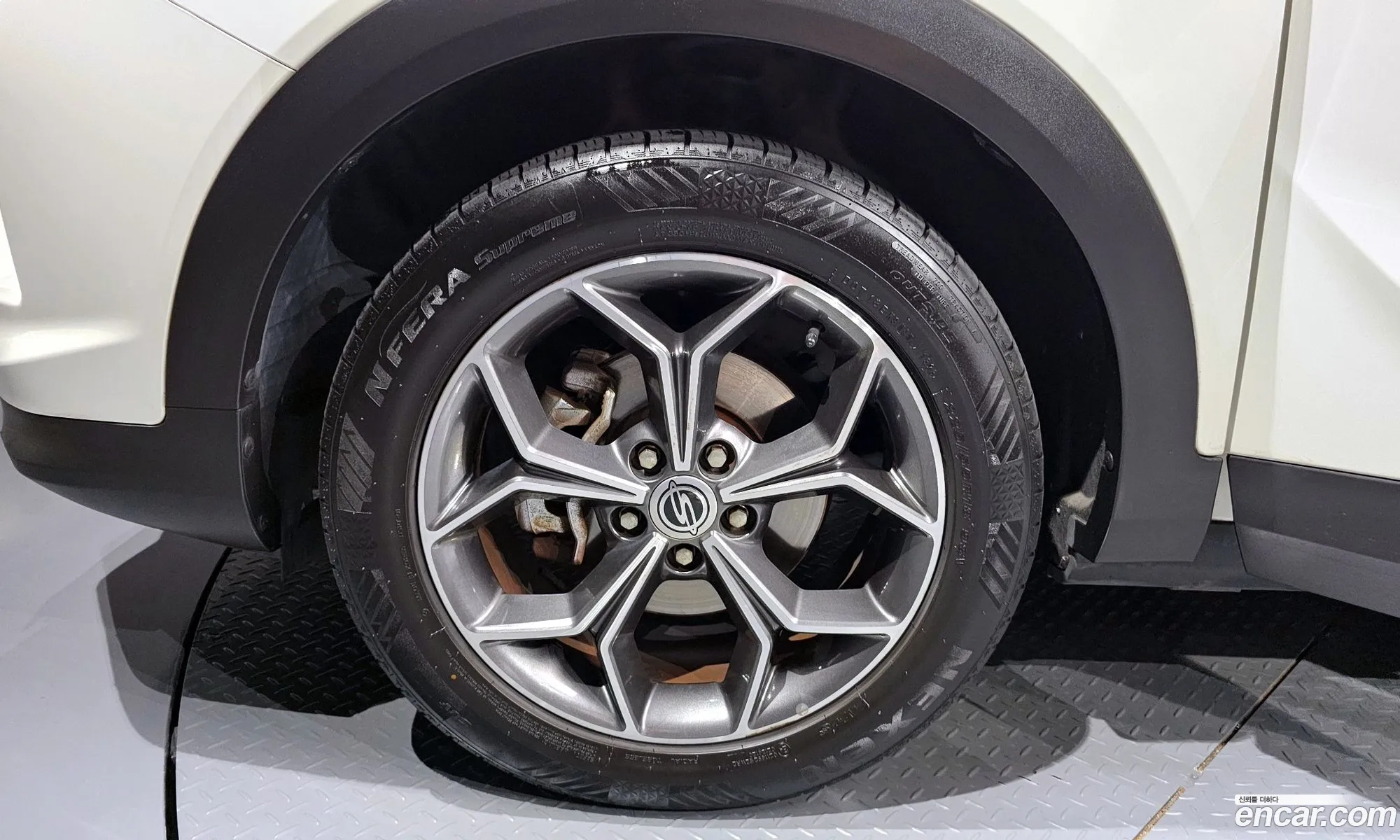 Kg Mobility Ssangyong Beautiful Korando Gasoline 15 2Wd C5 Plus - фотография 8416549