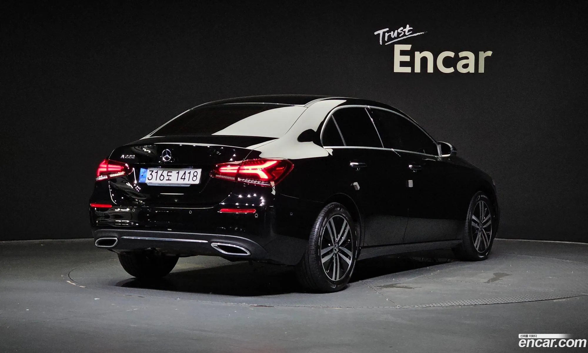 Mercedes A-Class W177 A220 Sedan - фотография 19173966