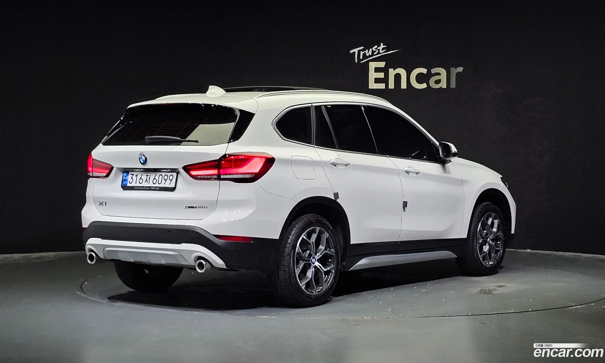 BMW X1 F48 xDrive 20I Xline - фотография 6371128