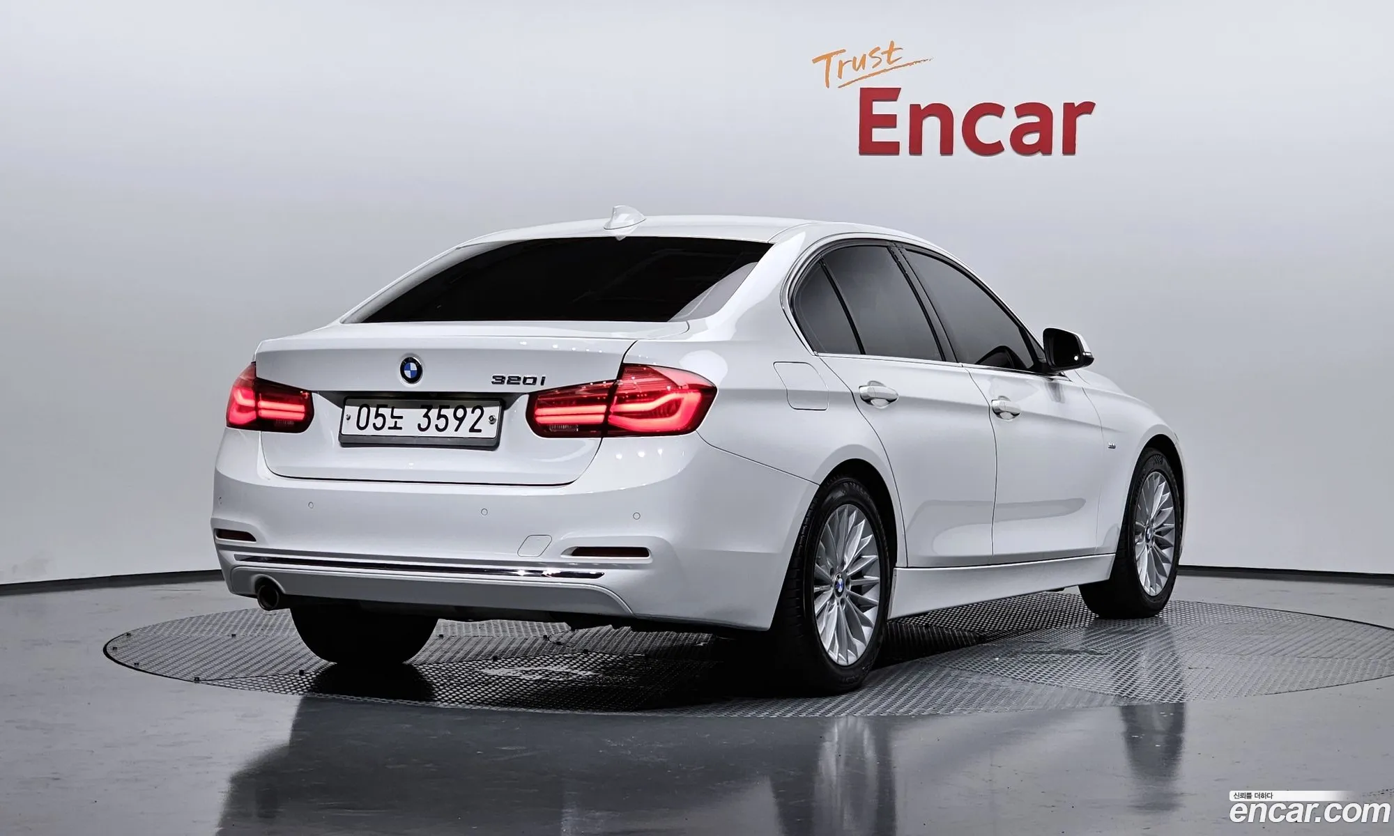 BMW 3 Series F30 320I Luxury - фотография 6743437