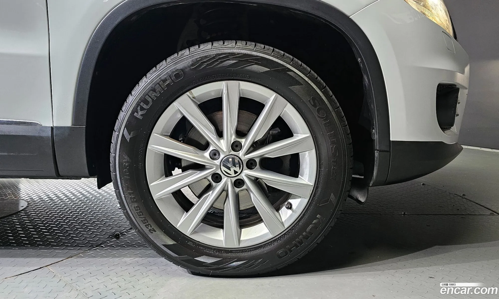 Volkswagen New Tiguan 20 Tdi Comfort 5N - фотография 8274811