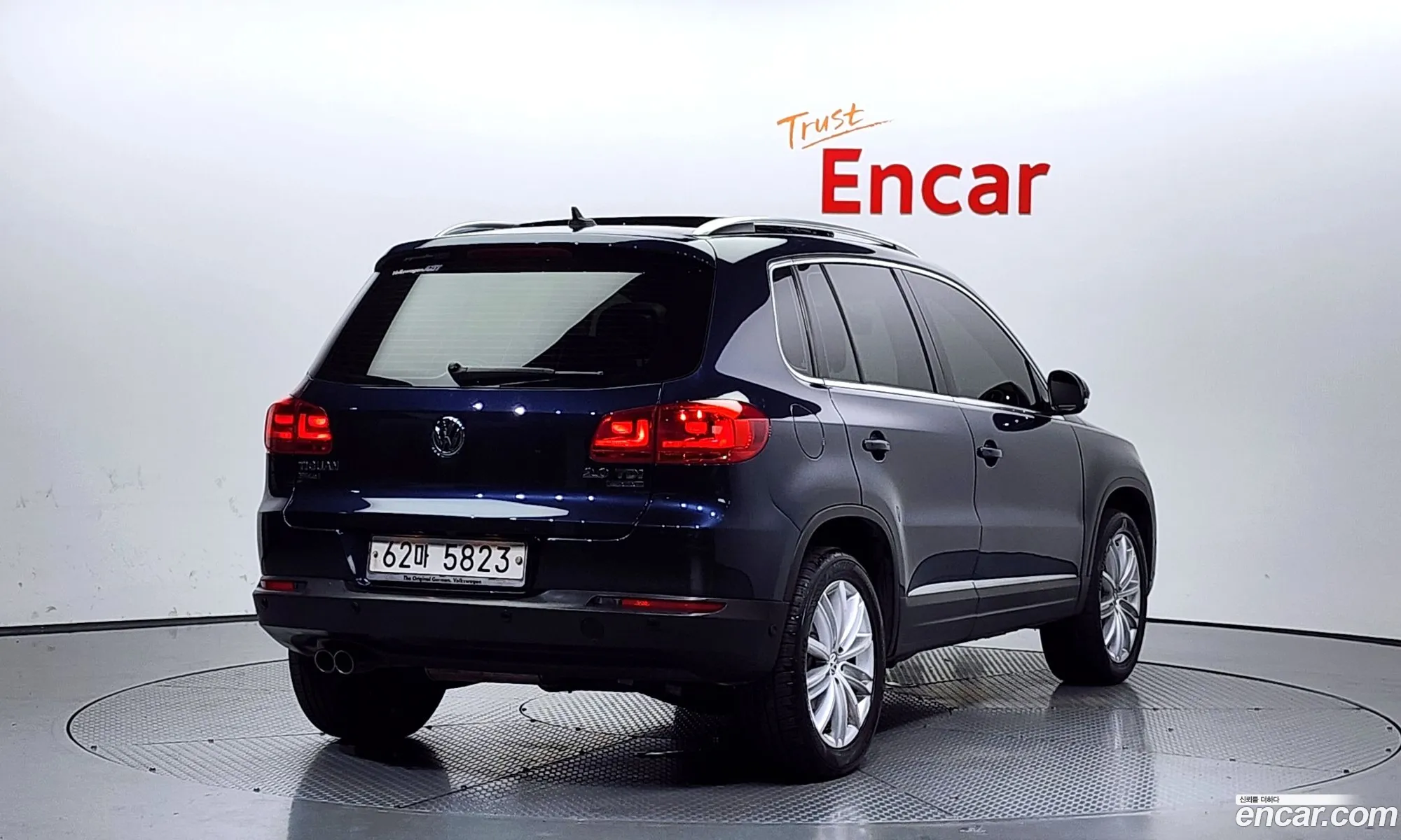 Volkswagen New Tiguan 20 Tdi Premium 5N - фотография 7820330
