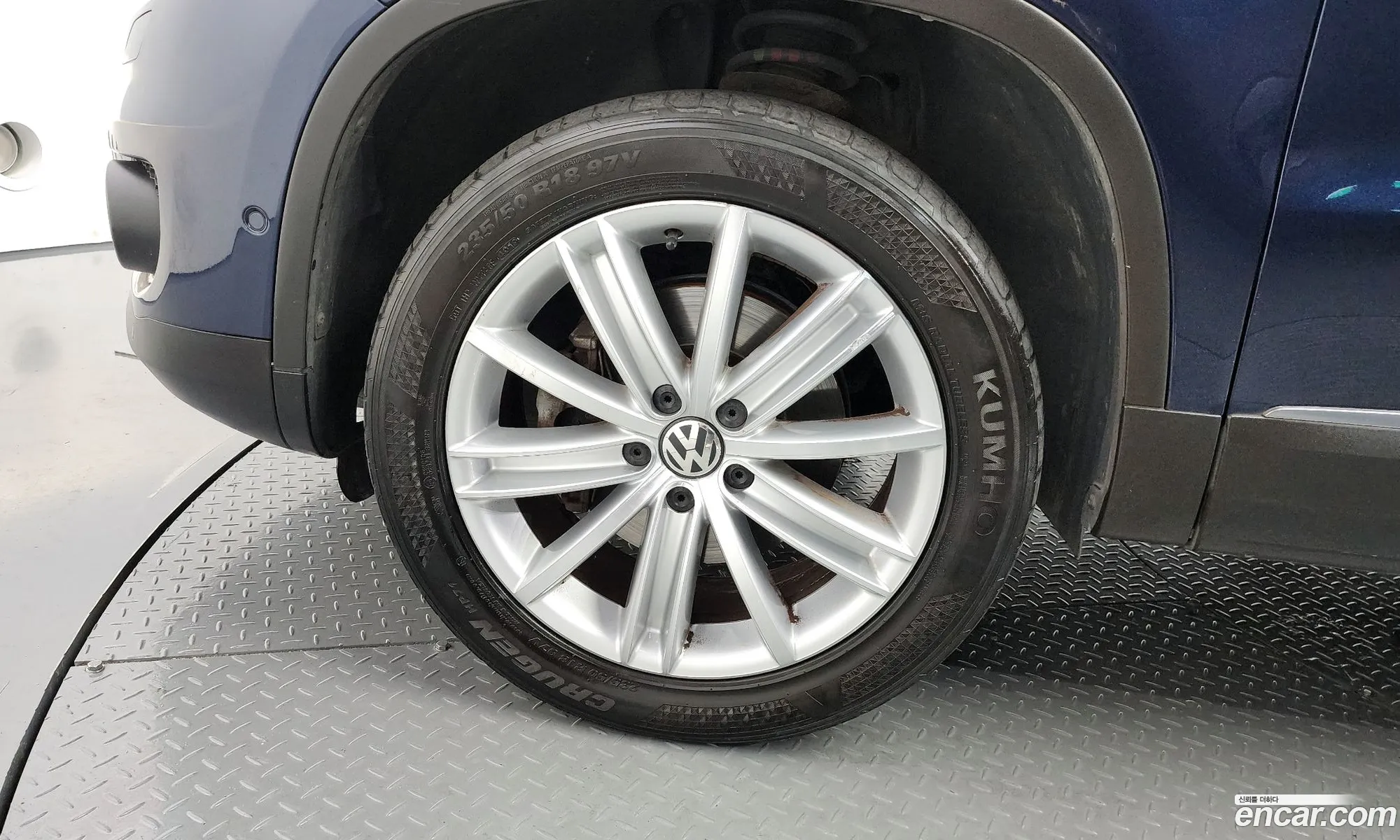 Volkswagen New Tiguan 20 Tdi Premium 5N - фотография 7820333