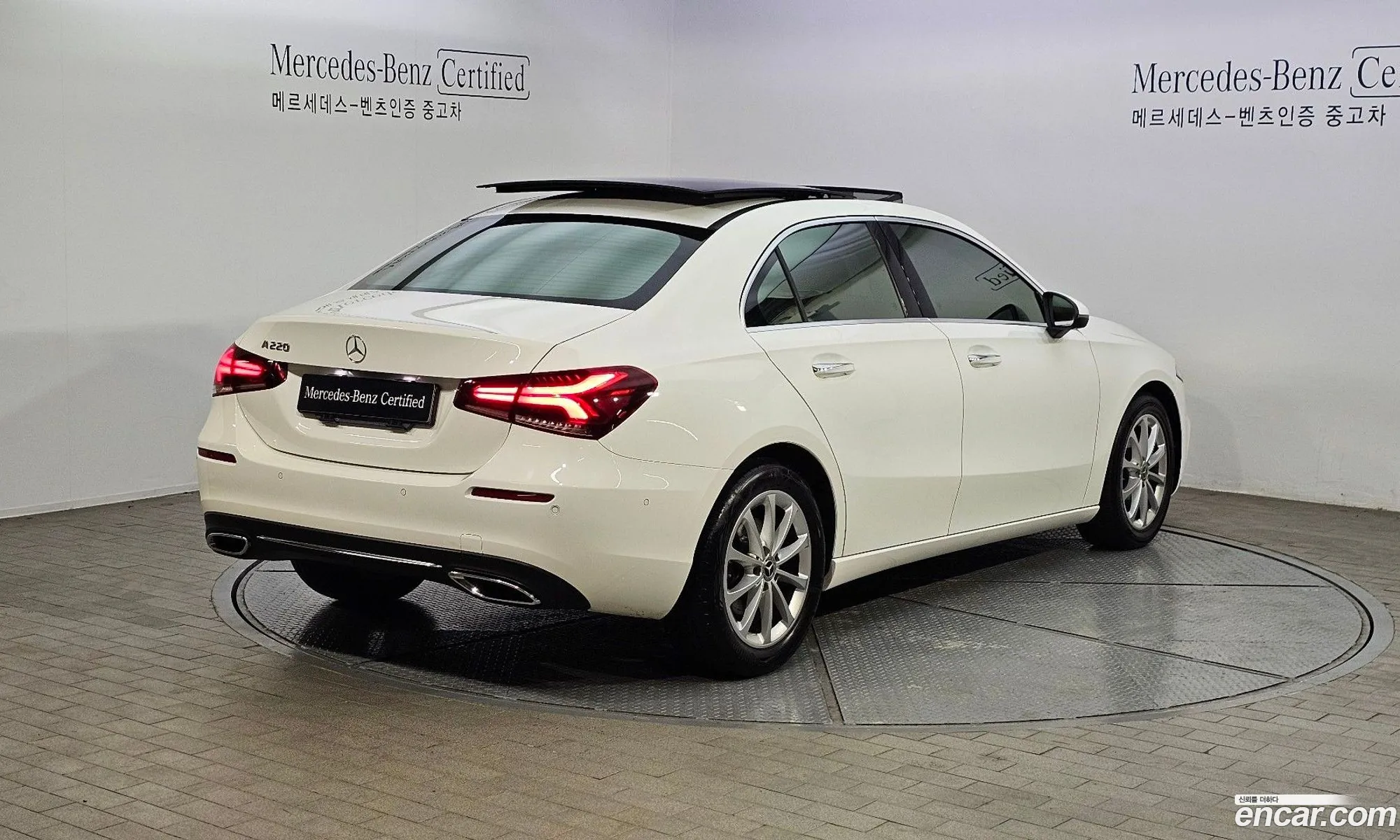 Mercedes A-Class W177 A220 Sedan - фотография 19181468