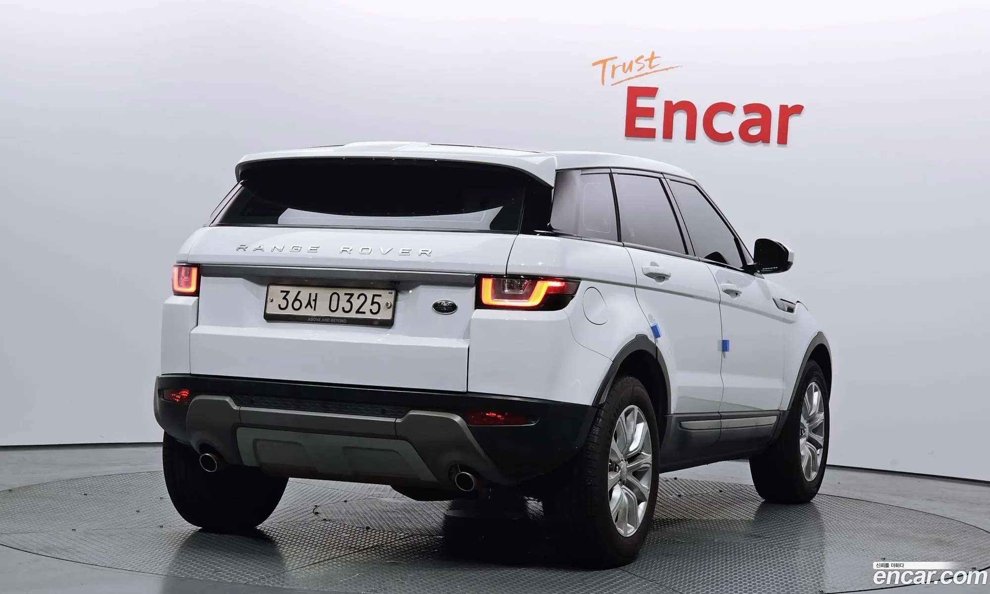 Land Rover Range Rover Evoque 20 Td4 Se - фотография 7137324