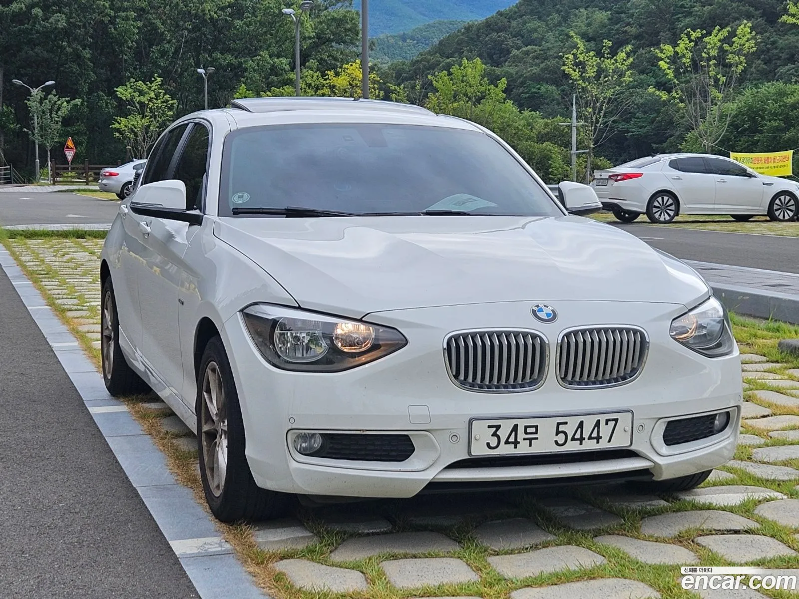 BMW 1 Series F20 118D Urban 5-Door - фотография 6853716