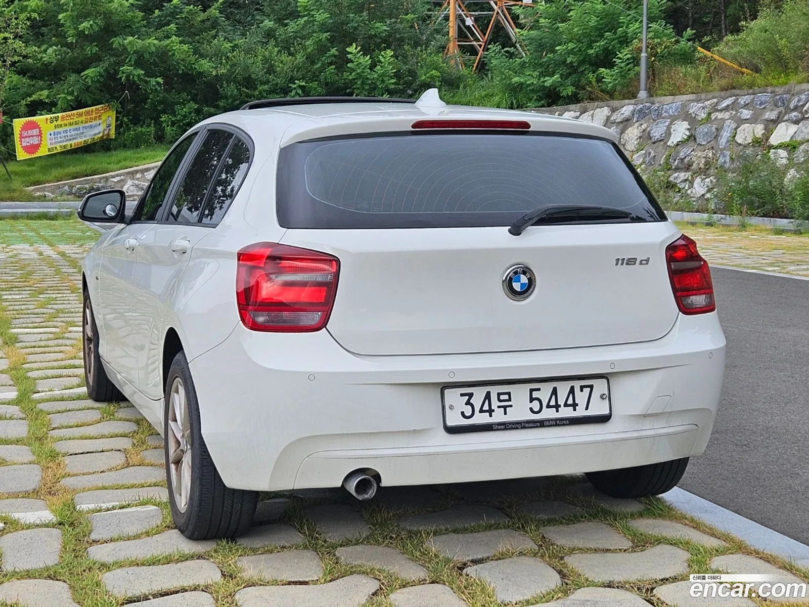 BMW 1 Series F20 118D Urban 5-Door - фотография 6853718
