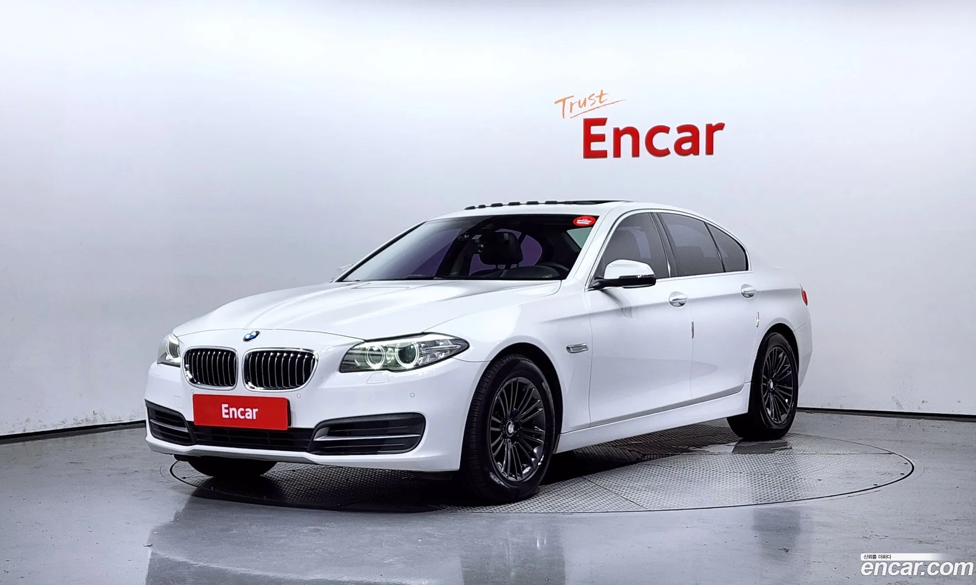 BMW 5 Series F10 520D - фотография 6749053