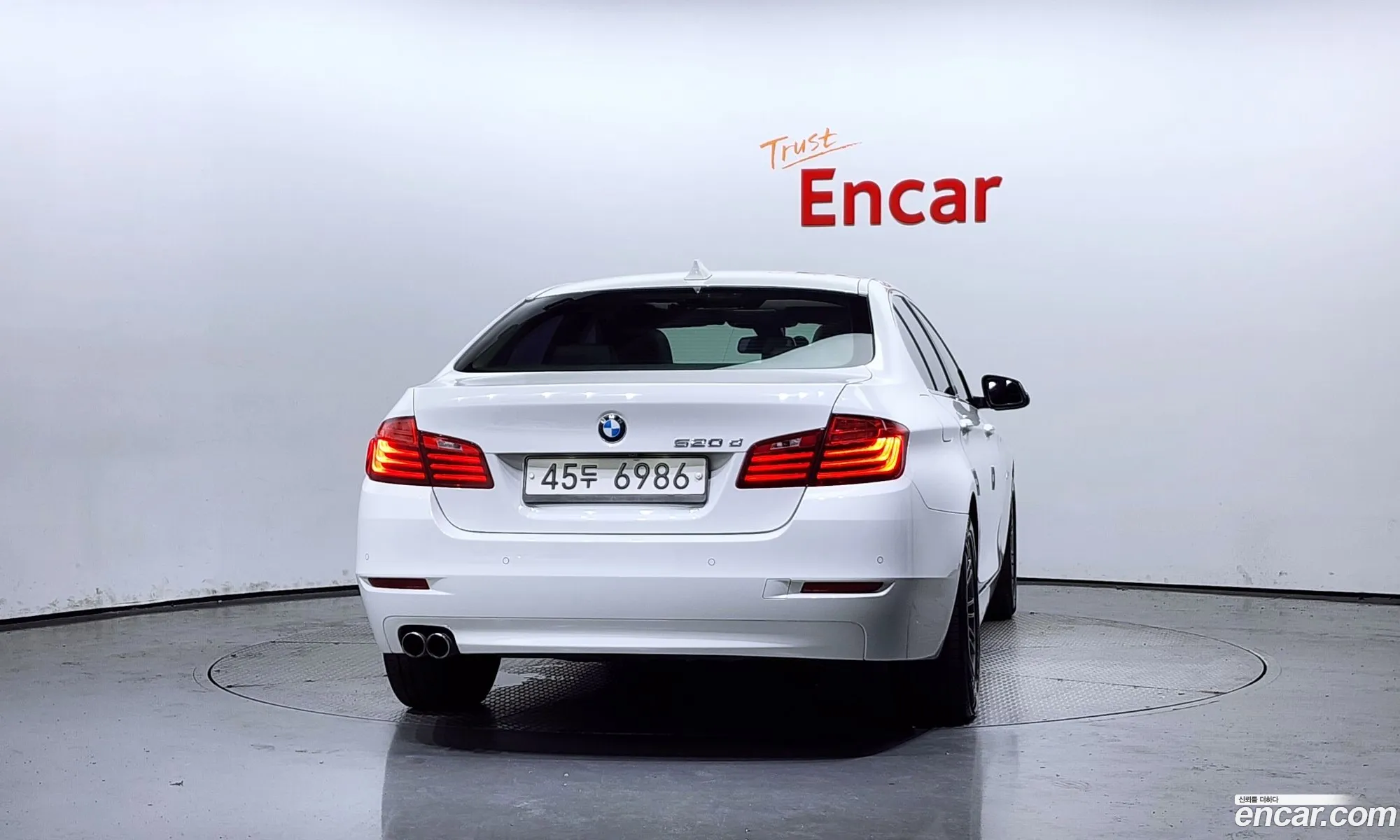 BMW 5 Series F10 520D - фотография 6749056