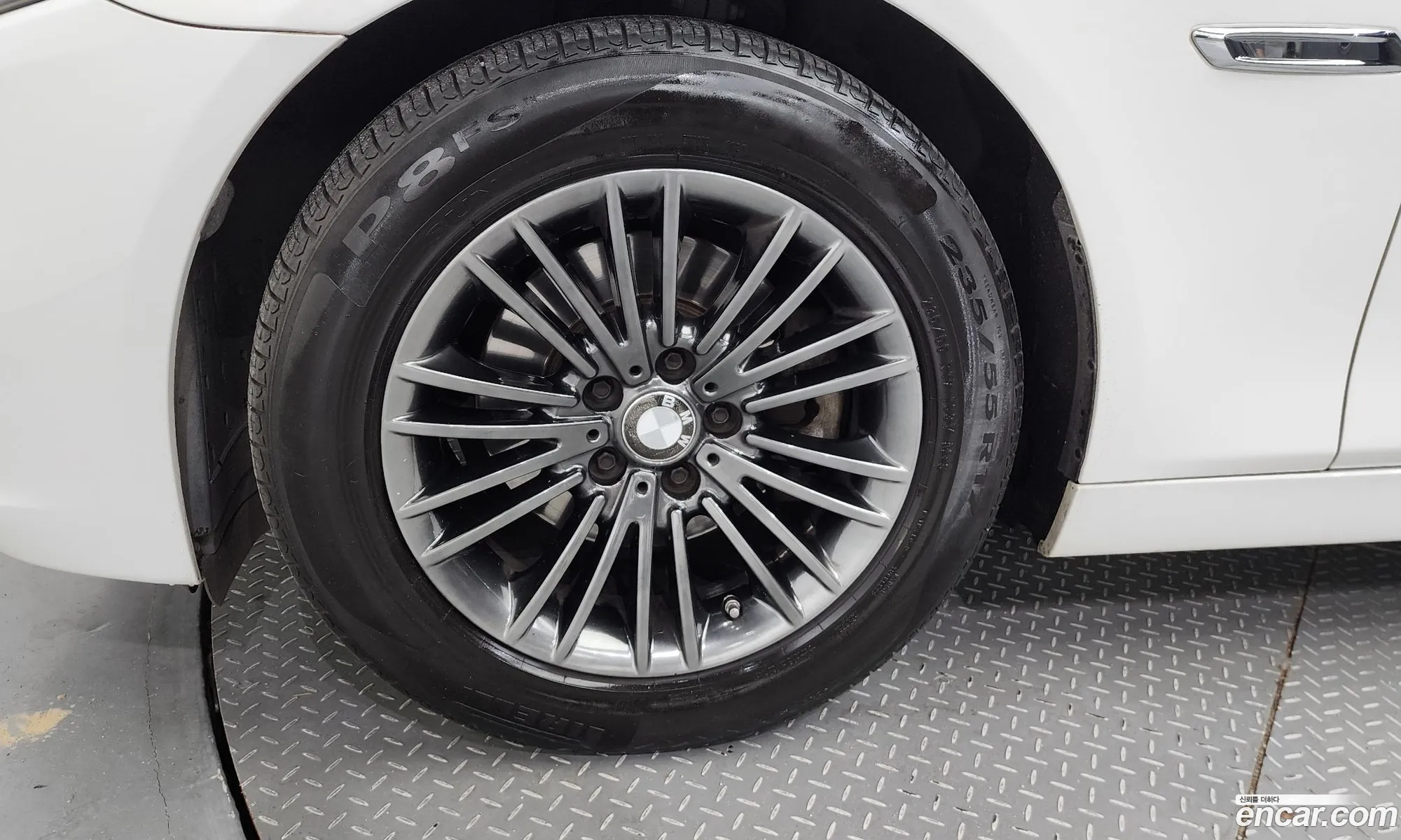 BMW 5 Series F10 520D - фотография 6749057
