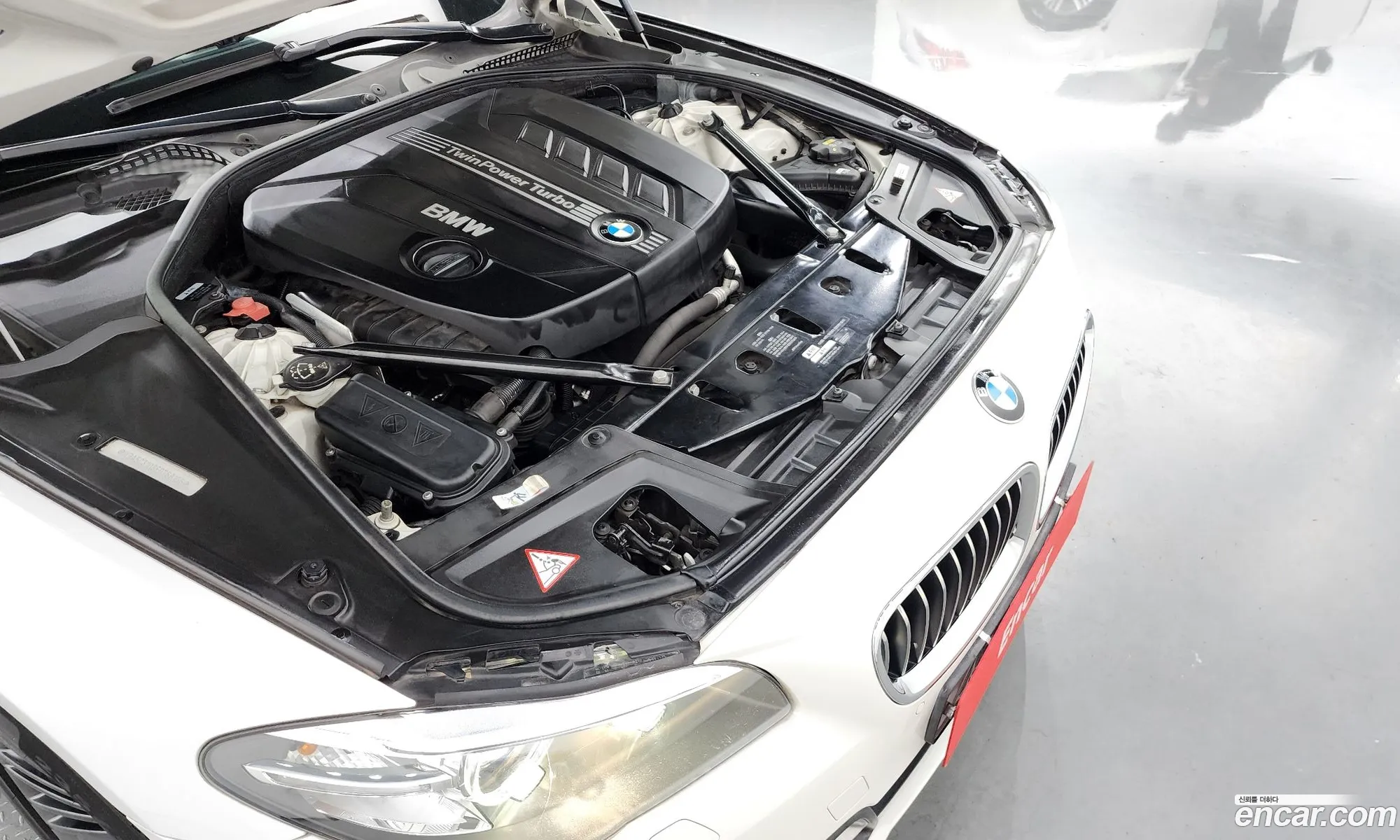 BMW 5 Series F10 520D - фотография 6749058