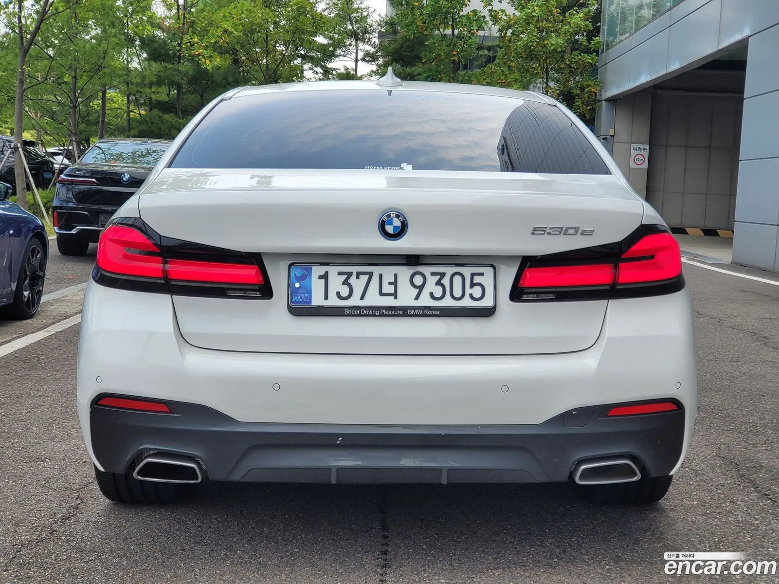 BMW 5 Series G30 530E M Sports - фотография 12283256