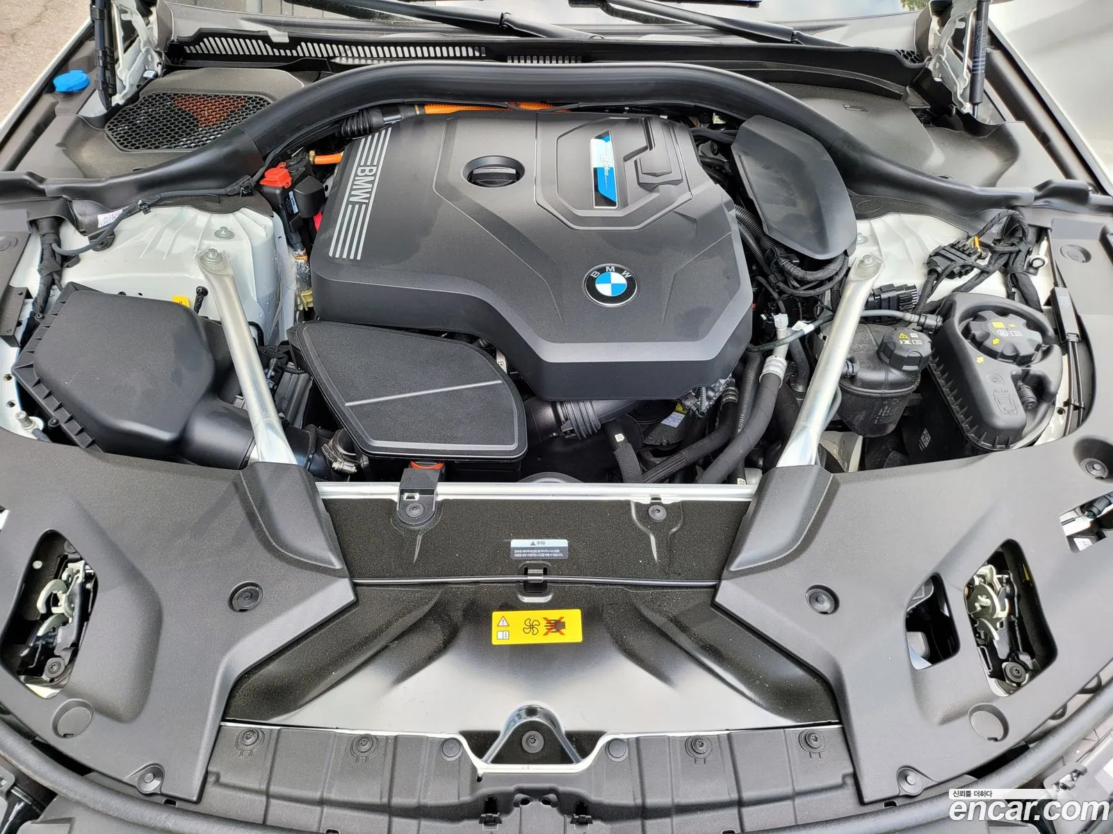 BMW 5 Series G30 530E M Sports - фотография 12283258