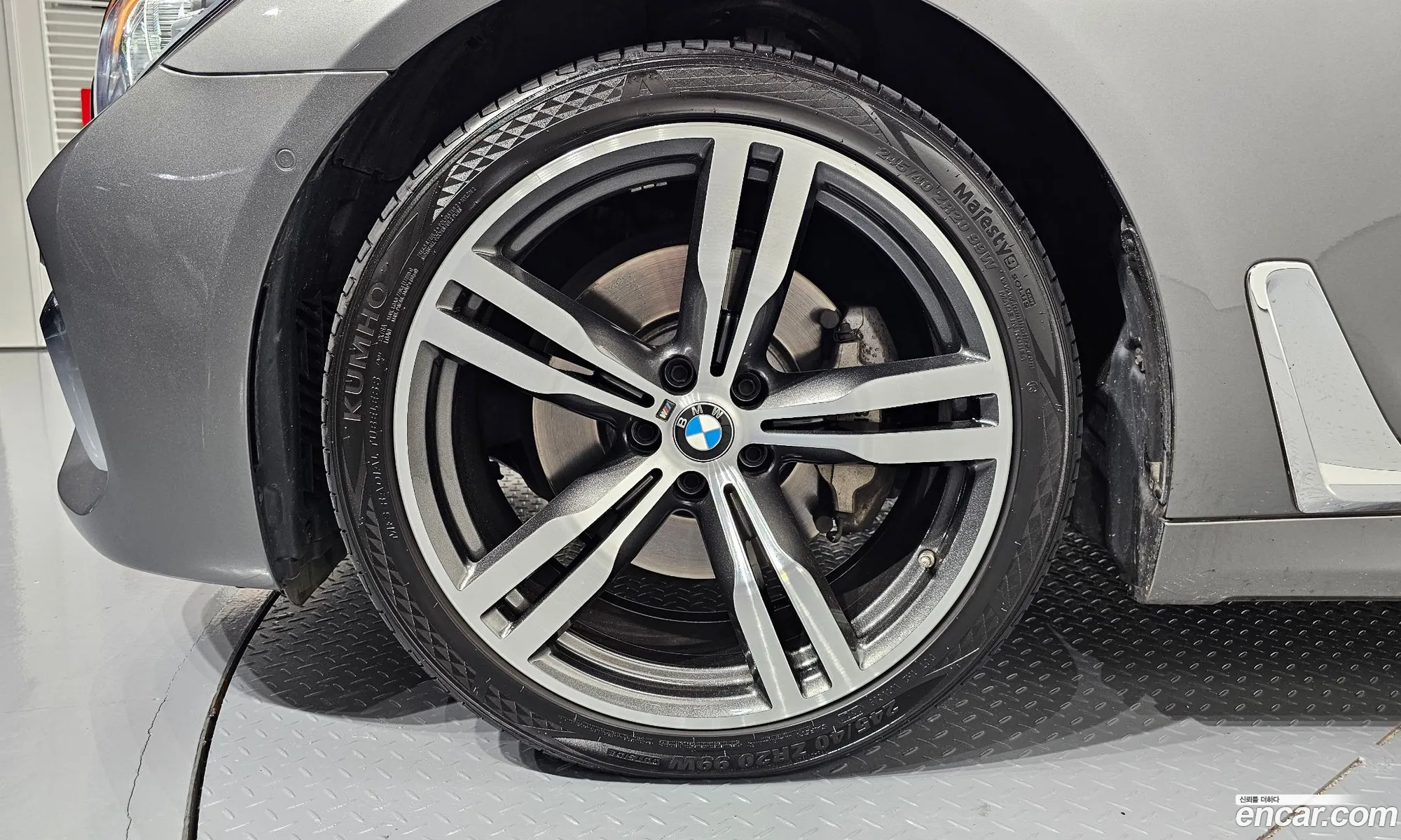 BMW 7 Series G11 730Ld xDrive M Sports - фотография 7227596