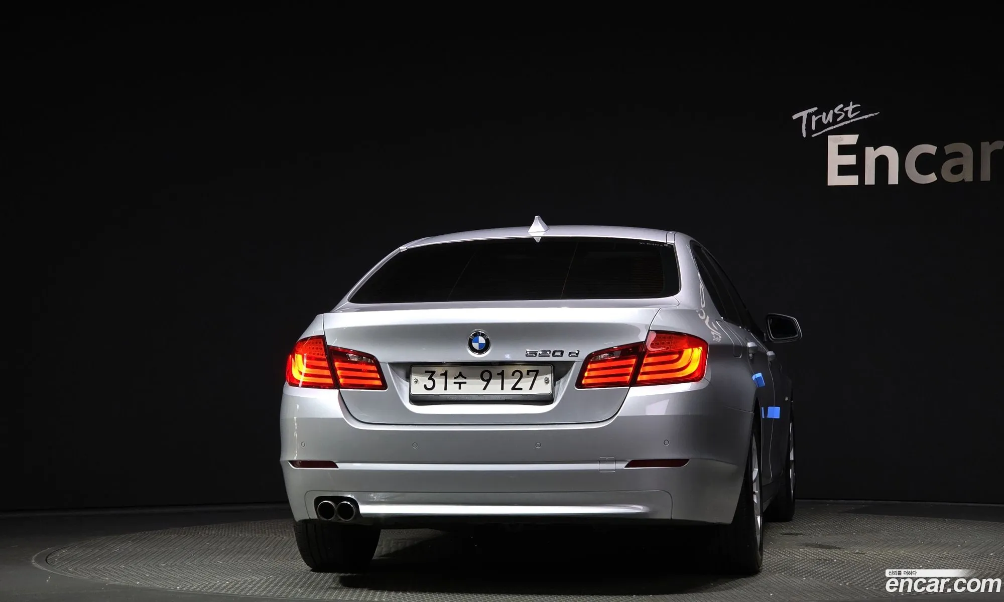 BMW 5 Series F10 520D - фотография 8280556