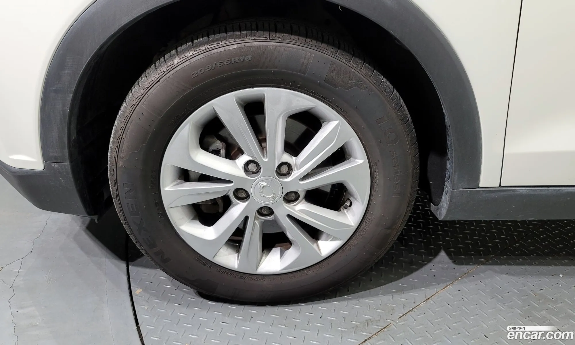Kg Mobility Ssangyong Very New Tivoli Gasoline 15 2Wd V1 - фотография 8372502