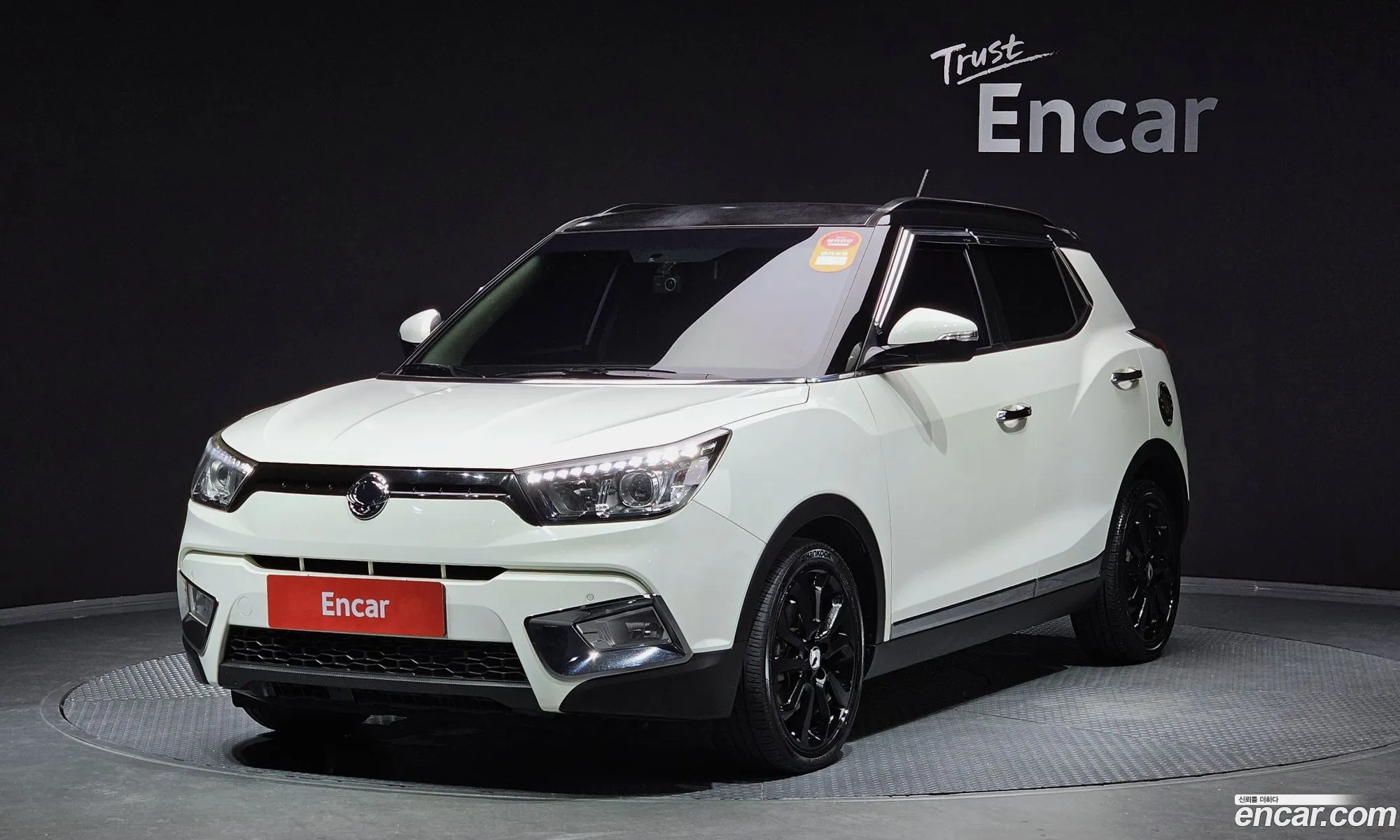 Kg Mobility Ssangyong Tivoli Lx 2Wd Top-Of-The-Line Model - фотография 7193226