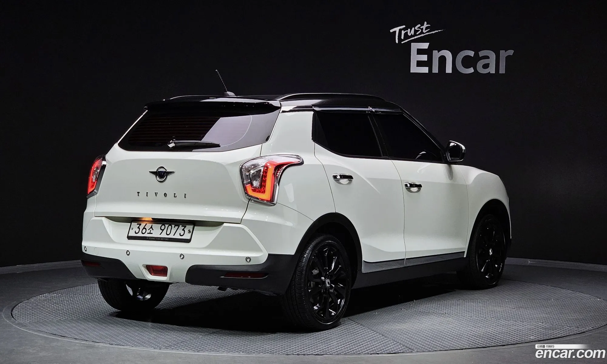Kg Mobility Ssangyong Tivoli Lx 2Wd Top-Of-The-Line Model - фотография 7193227