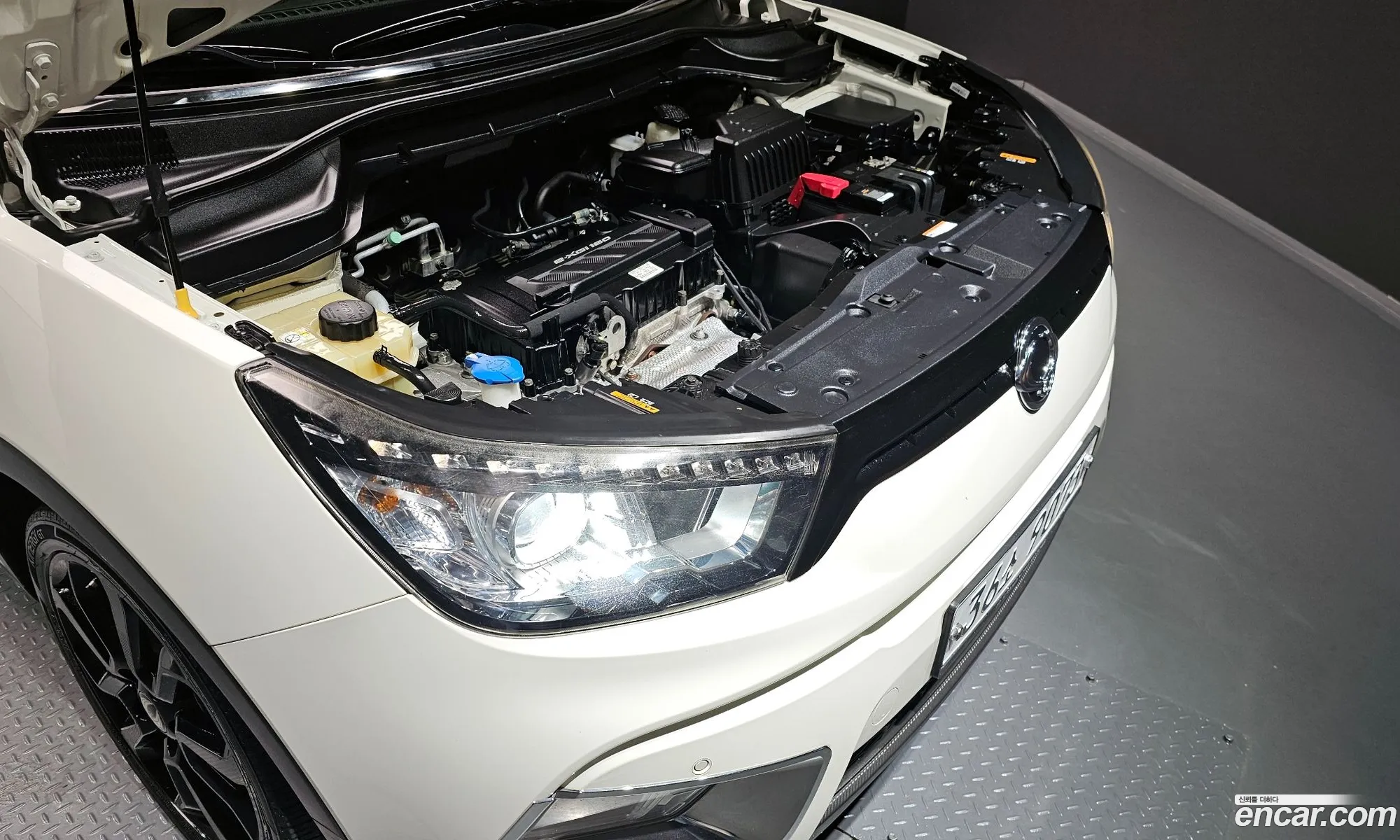 Kg Mobility Ssangyong Tivoli Lx 2Wd Top-Of-The-Line Model - фотография 7193231