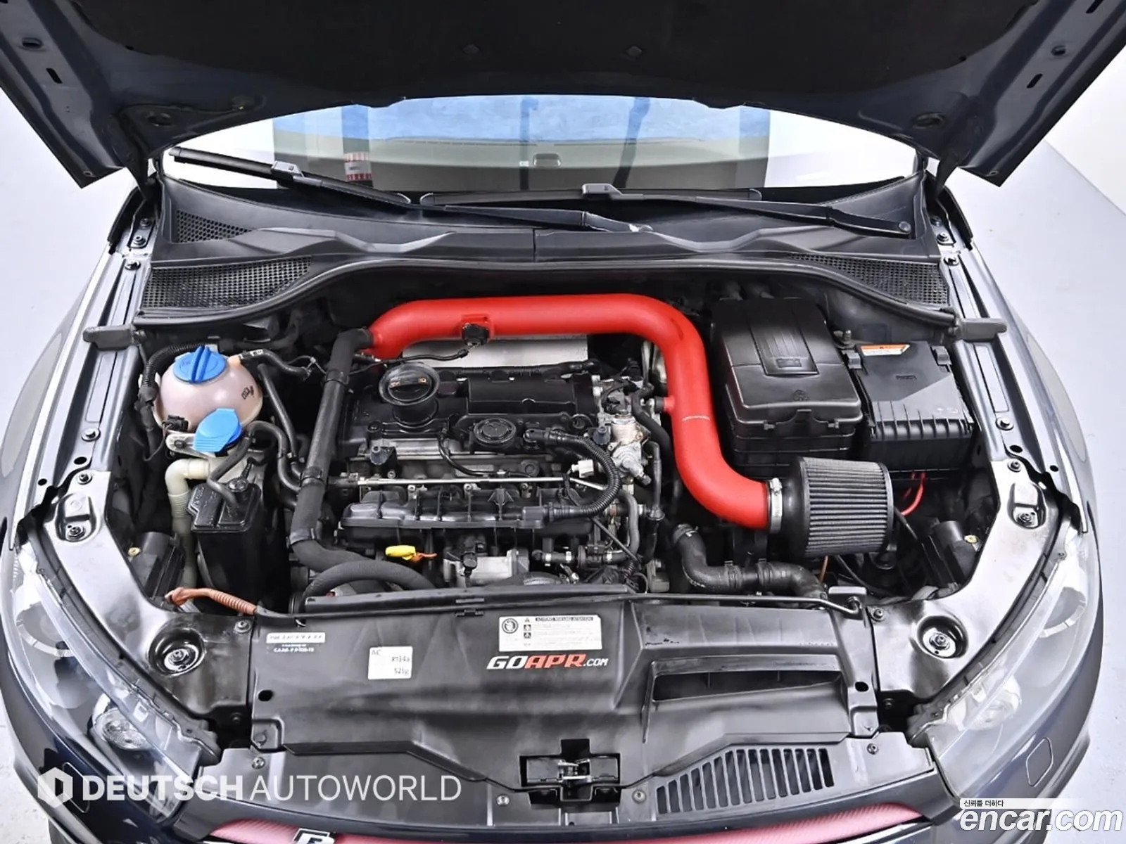 Volkswagen Scirocco 20 Tsi R - фотография 12269619