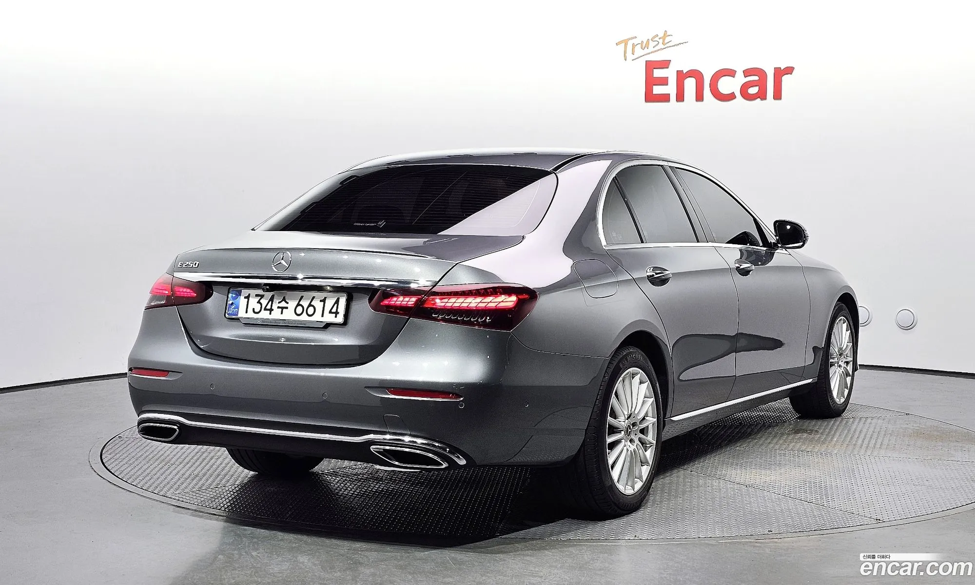 Mercedes E-Class W213 E250 Exclusive - фотография 19181456