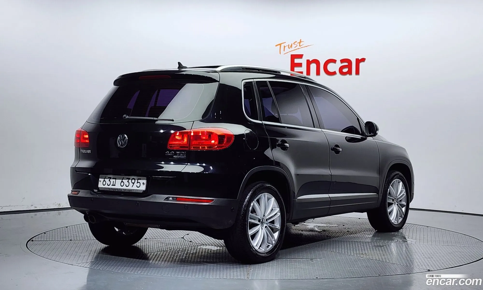 Volkswagen New Tiguan 20 Tdi Premium 5N - фотография 8134208