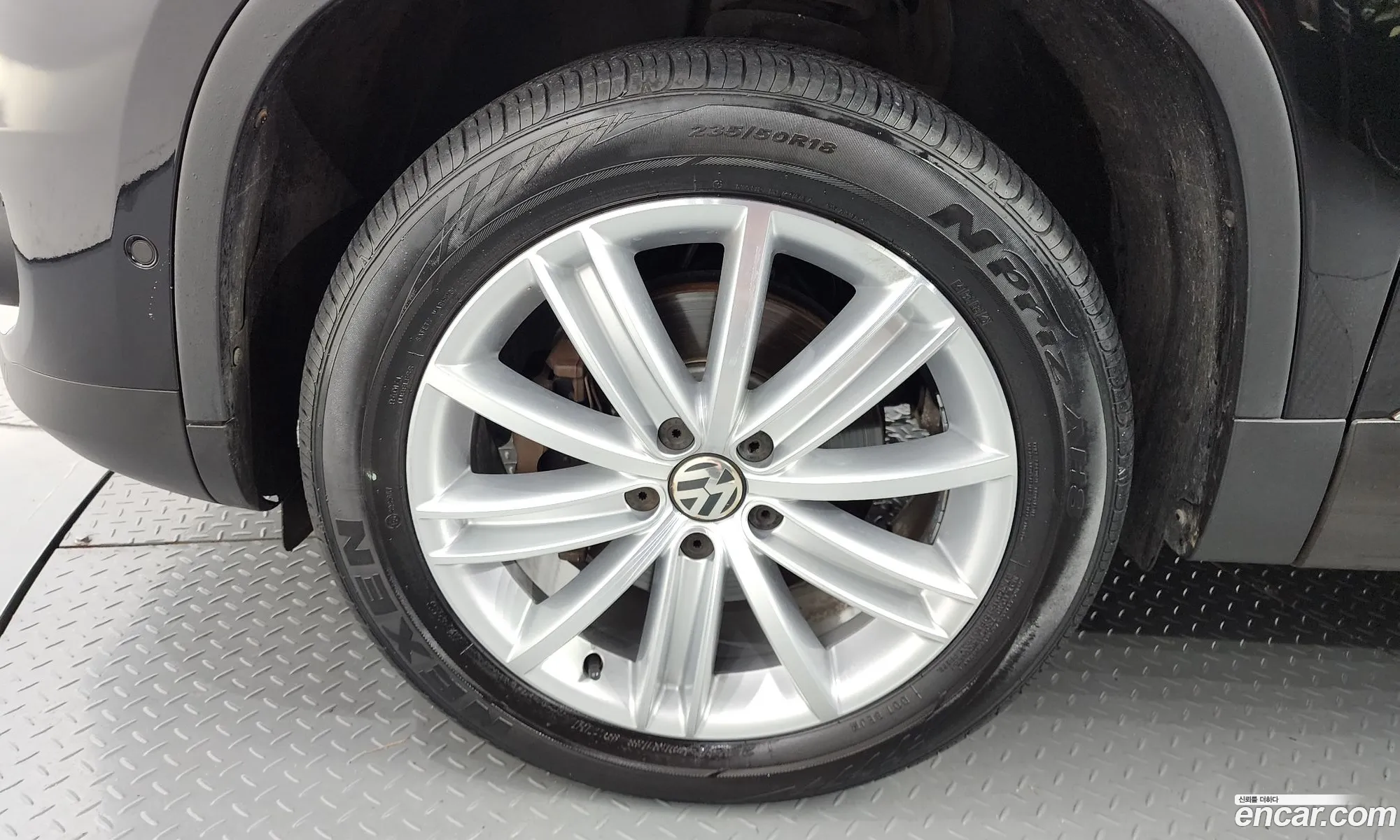 Volkswagen New Tiguan 20 Tdi Premium 5N - фотография 8134211