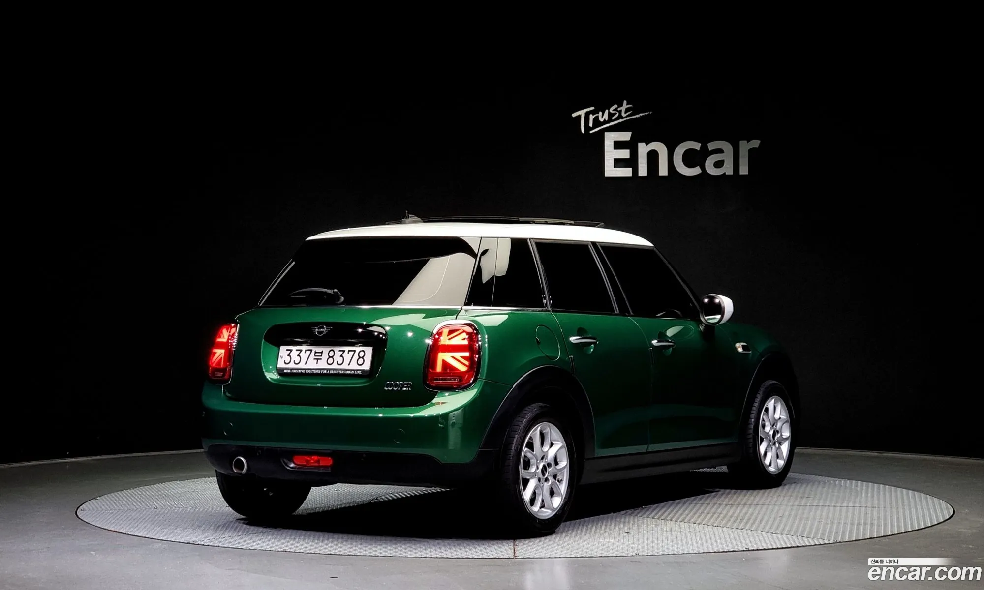 Mini Cooper 5-Door High 3Rd Generation - фотография 1029366