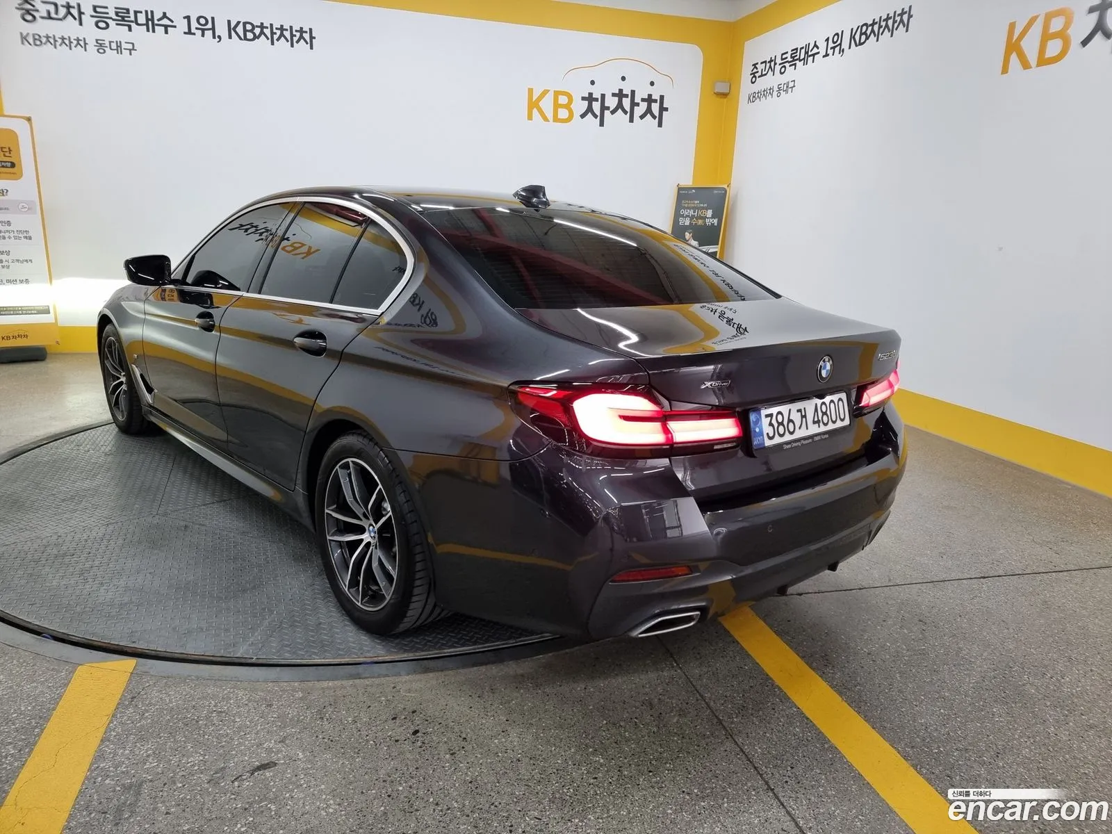 BMW 5 Series G30 523D ​​xDrive M Sports - фотография 4872576