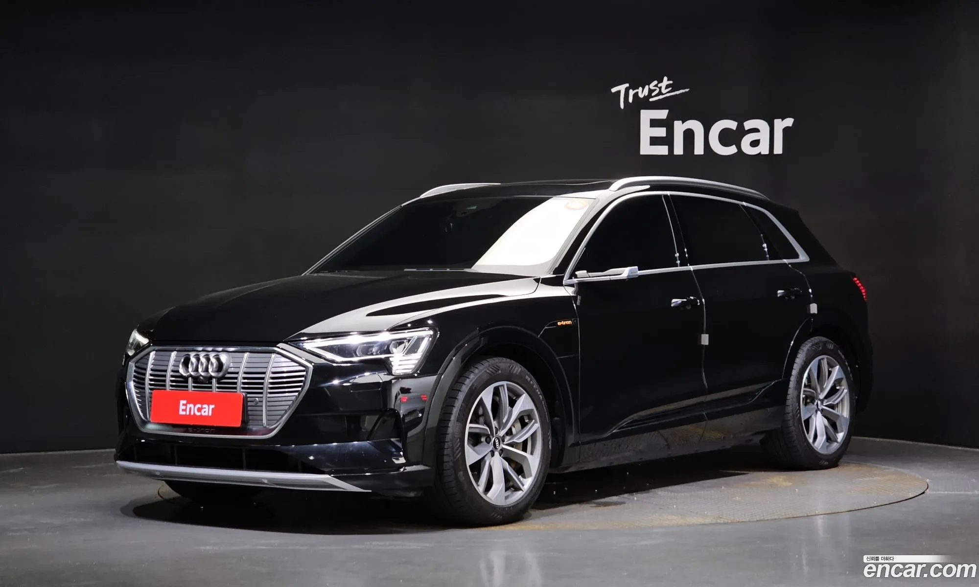 Audi E-Tron 55 Quattro - фотография 1537667