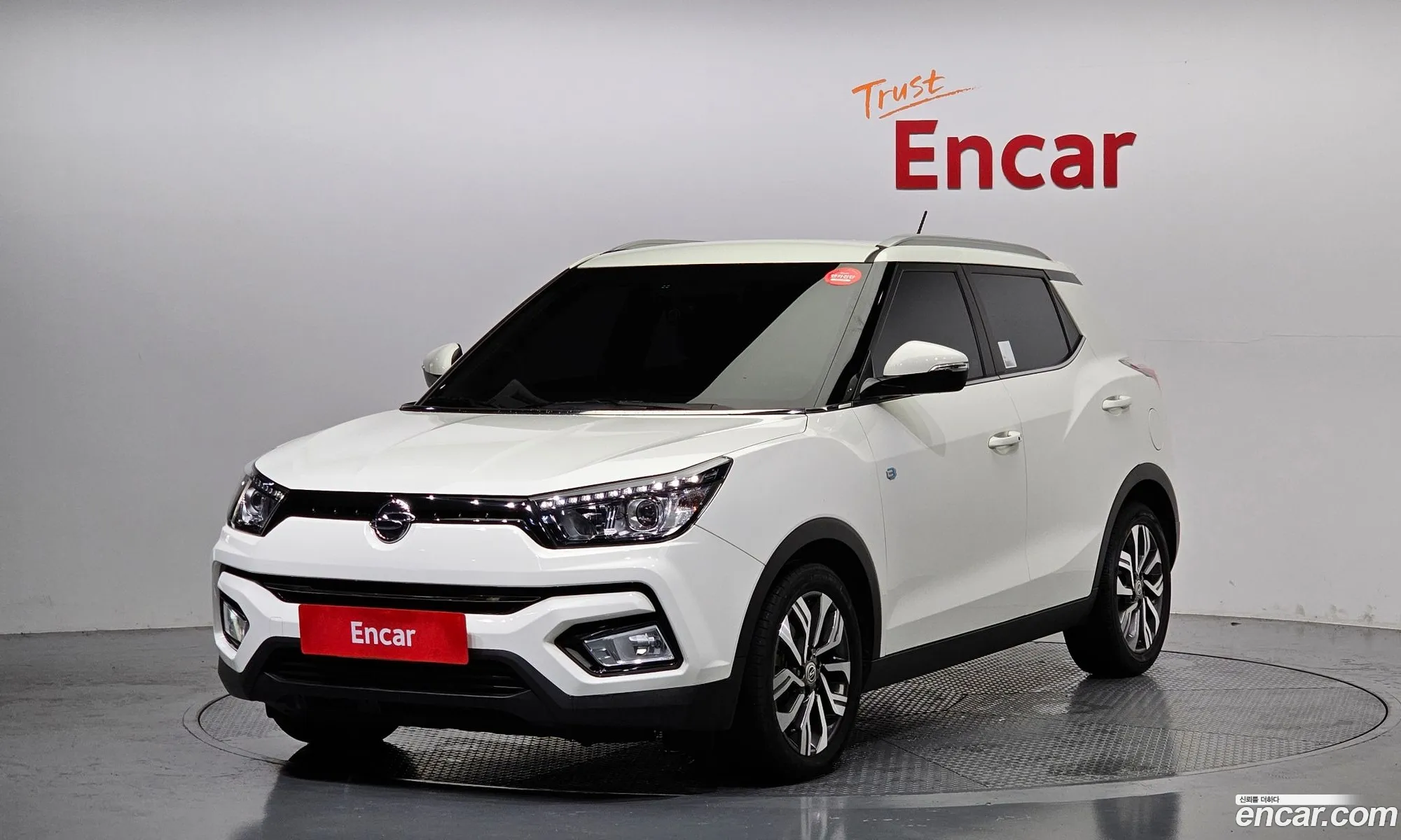 Kg Mobility Ssangyong Tivoli Armor Diesel Vx 2Wd - фотография 6310943