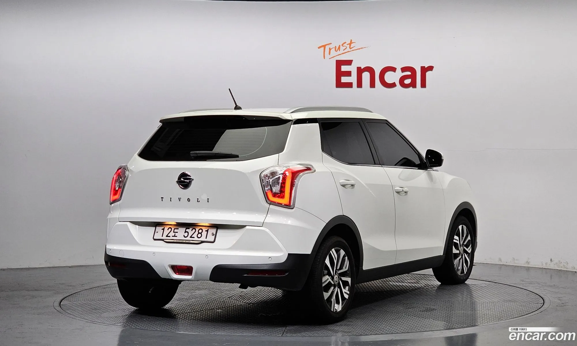 Kg Mobility Ssangyong Tivoli Armor Diesel Vx 2Wd - фотография 6310944