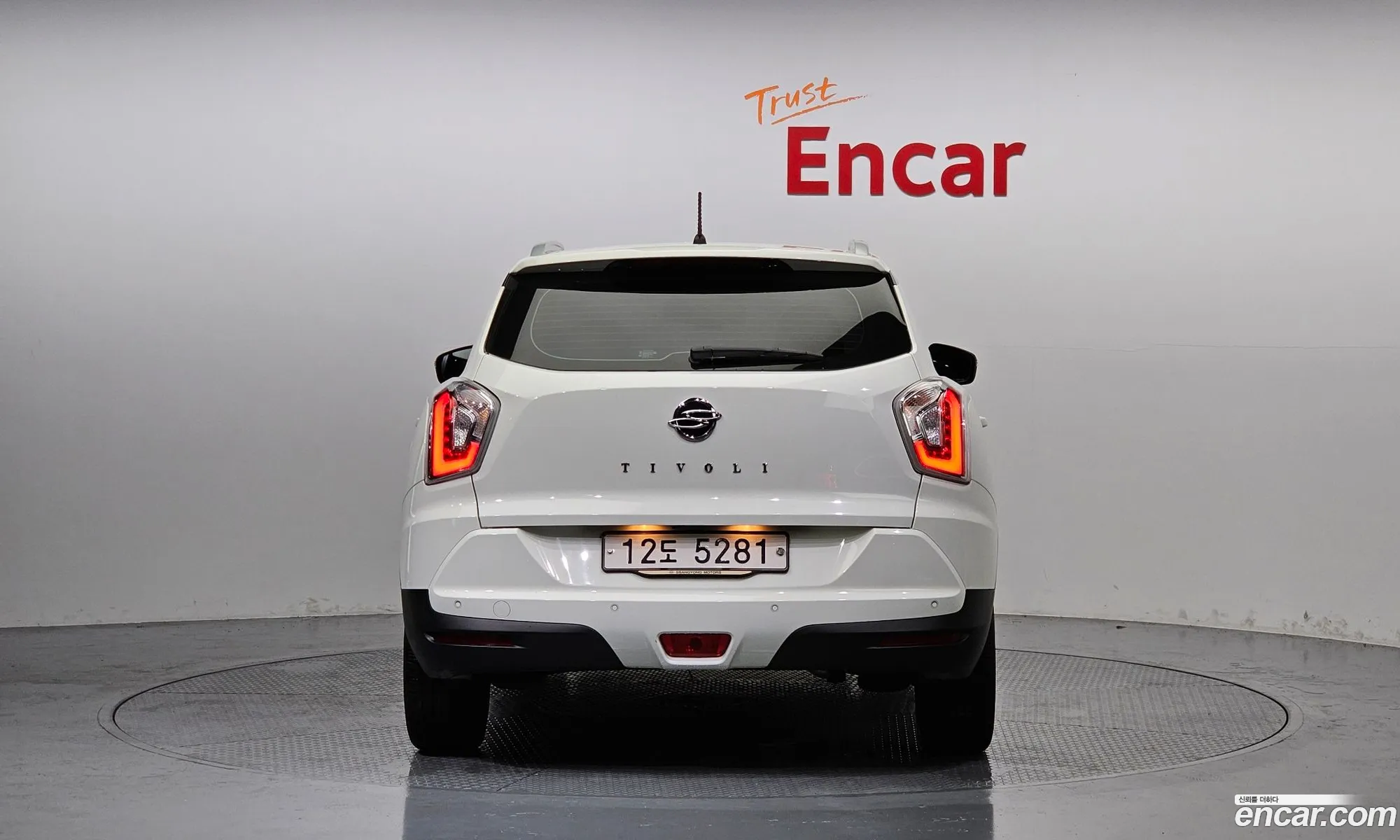 Kg Mobility Ssangyong Tivoli Armor Diesel Vx 2Wd - фотография 6310946