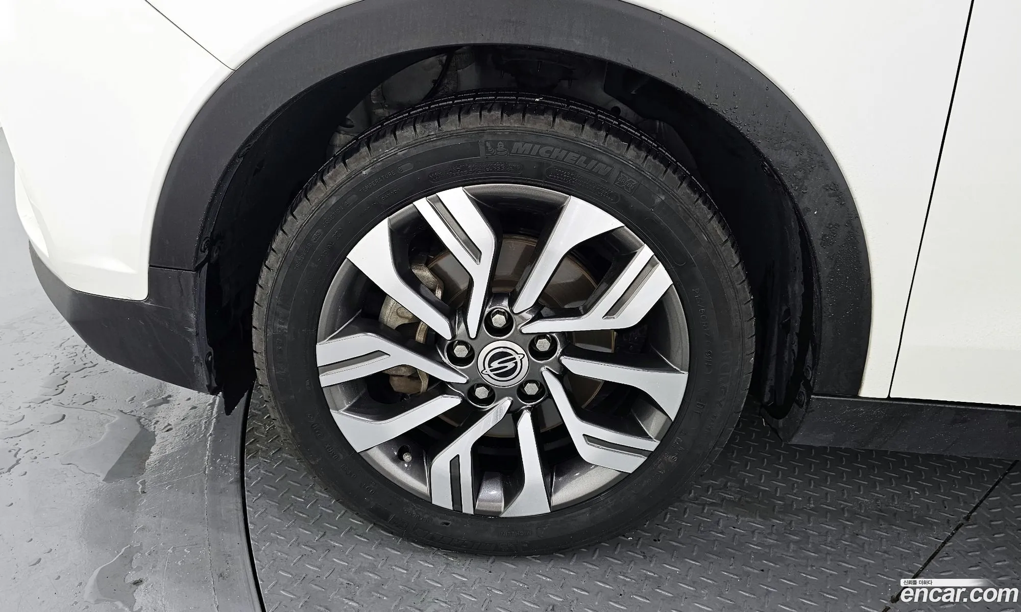 Kg Mobility Ssangyong Tivoli Armor Diesel Vx 2Wd - фотография 6310947