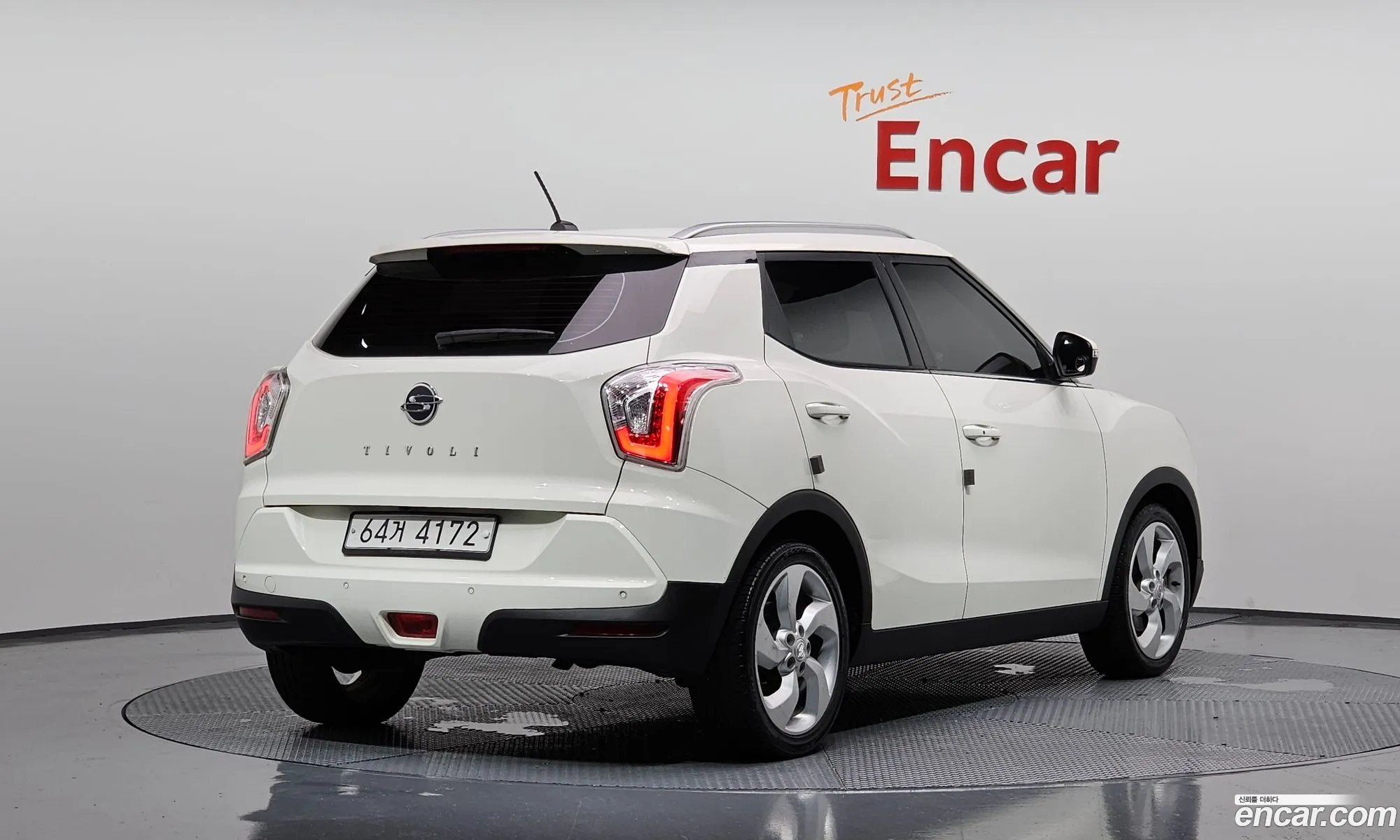 Kg Mobility Ssangyong Tivoli Lx 2Wd Luxury Model - фотография 8342412