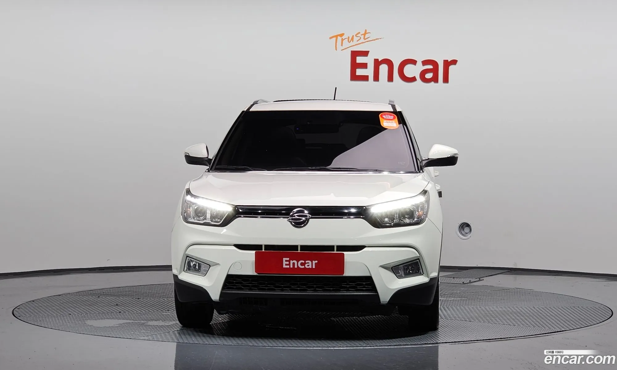 Kg Mobility Ssangyong Tivoli Lx 2Wd Luxury Model - фотография 8342413