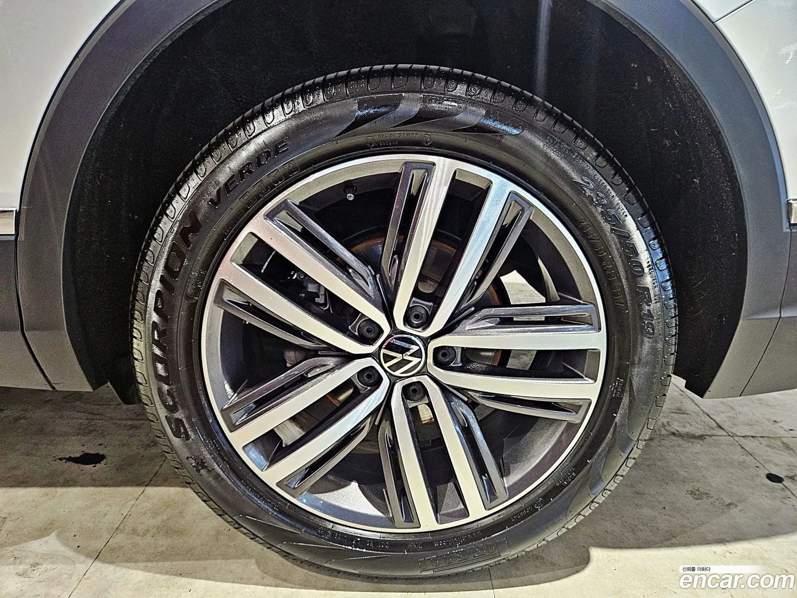 Volkswagen Tiguan Allspace 20 Tsi Prestige - фотография 12487052