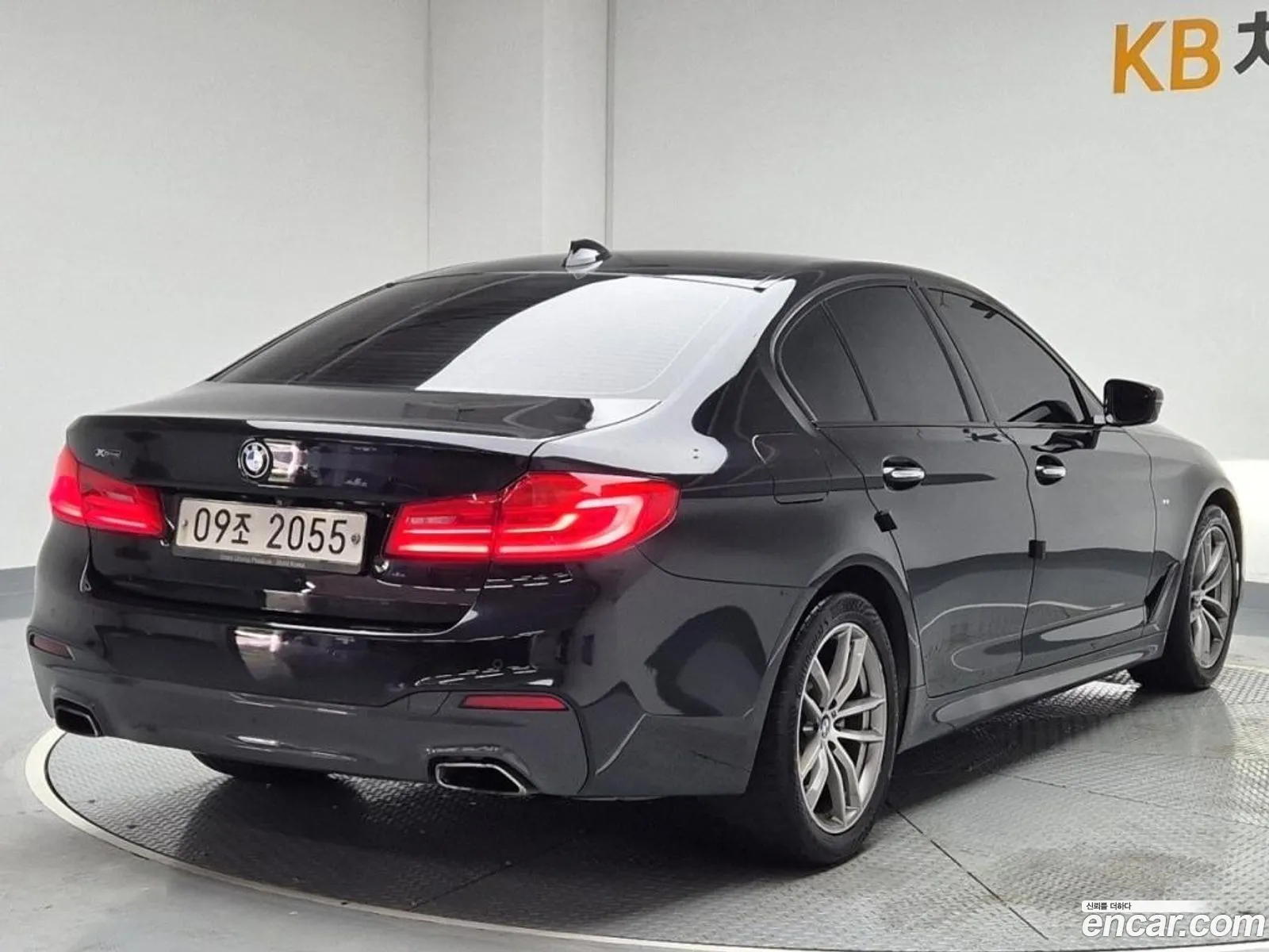 BMW 5 Series G30 520D xDrive M Sport Plus - фотография 5531409