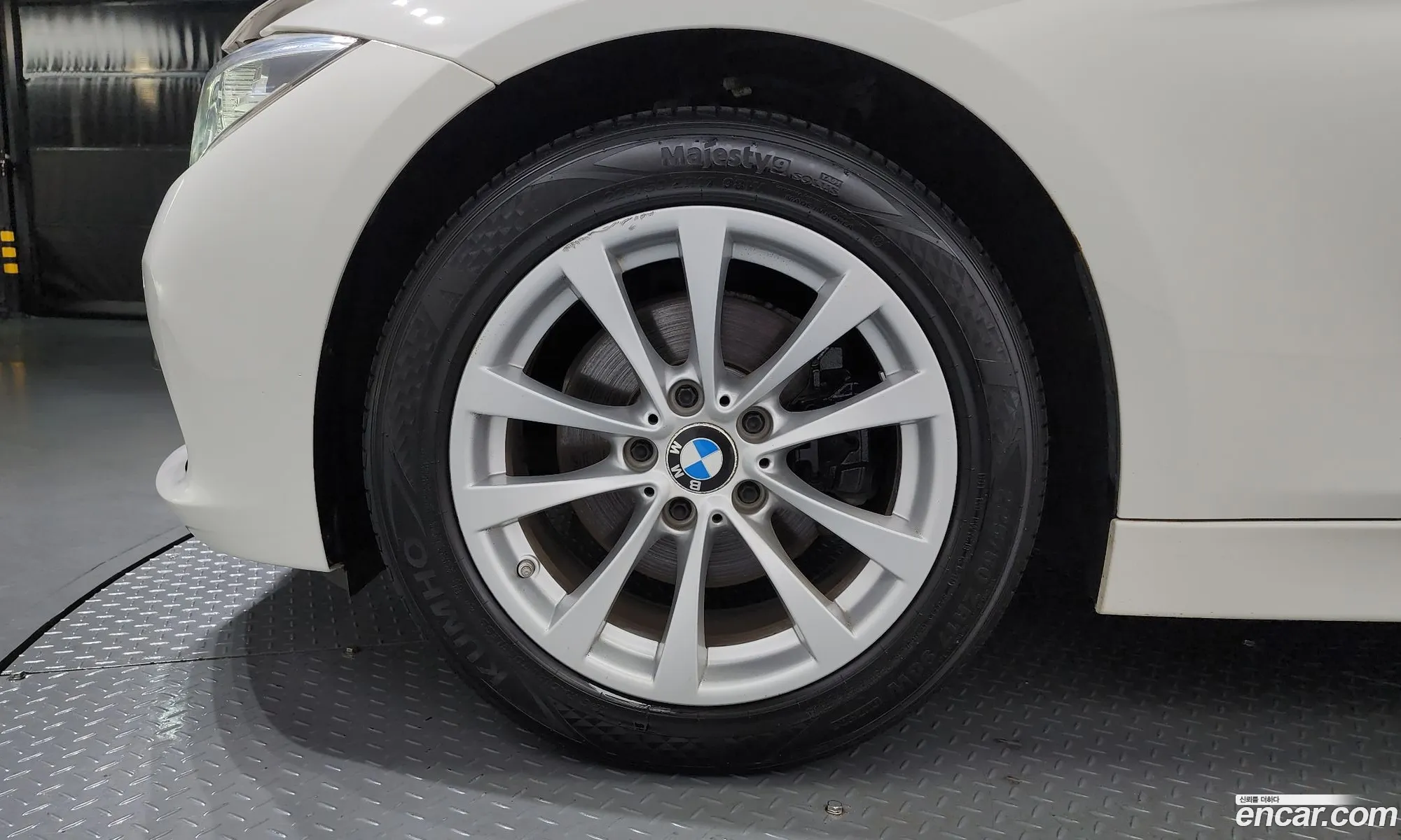 BMW 3 Series F30 320D xDrive - фотография 18229544
