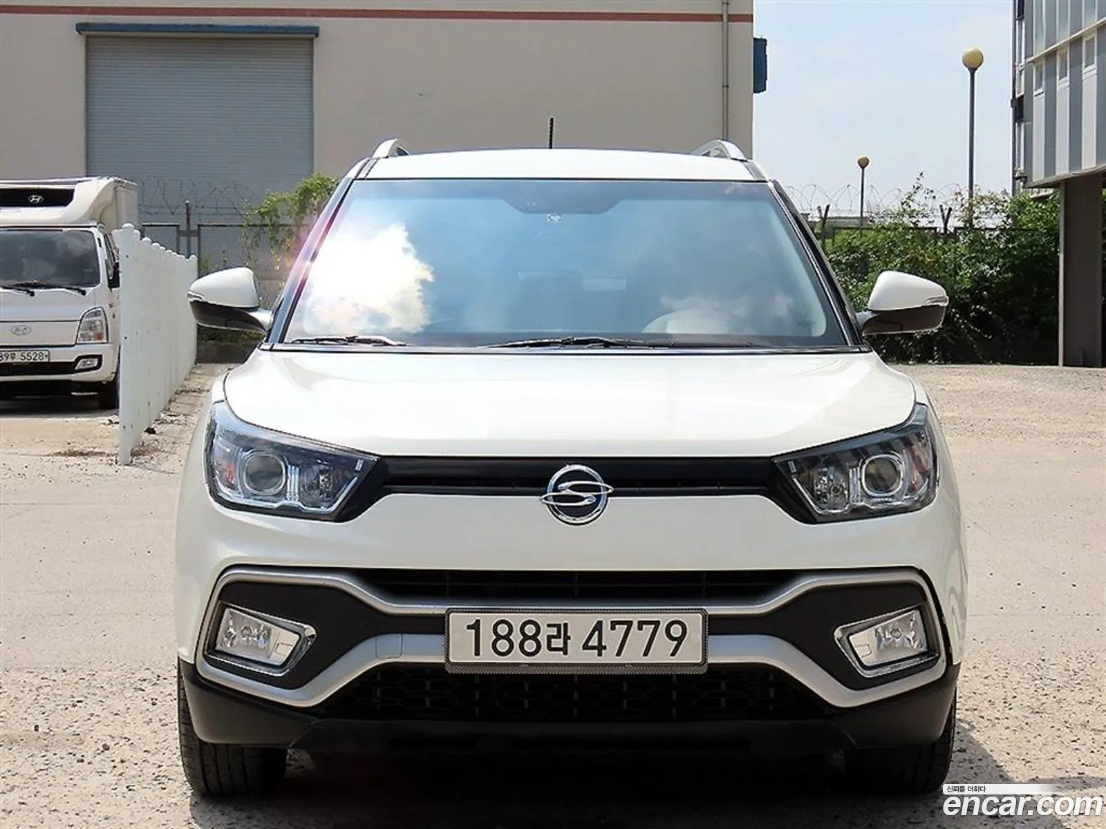 Kg Mobility Ssangyong Tivoli Air Diesel Ix 4Wd - фотография 8186158